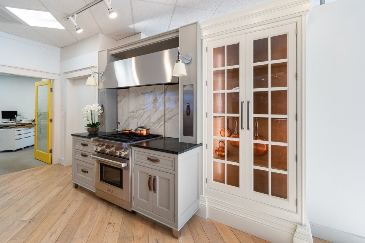 Rutt Transitional Dorian Grey Cooking Station with Wolf 30" Range