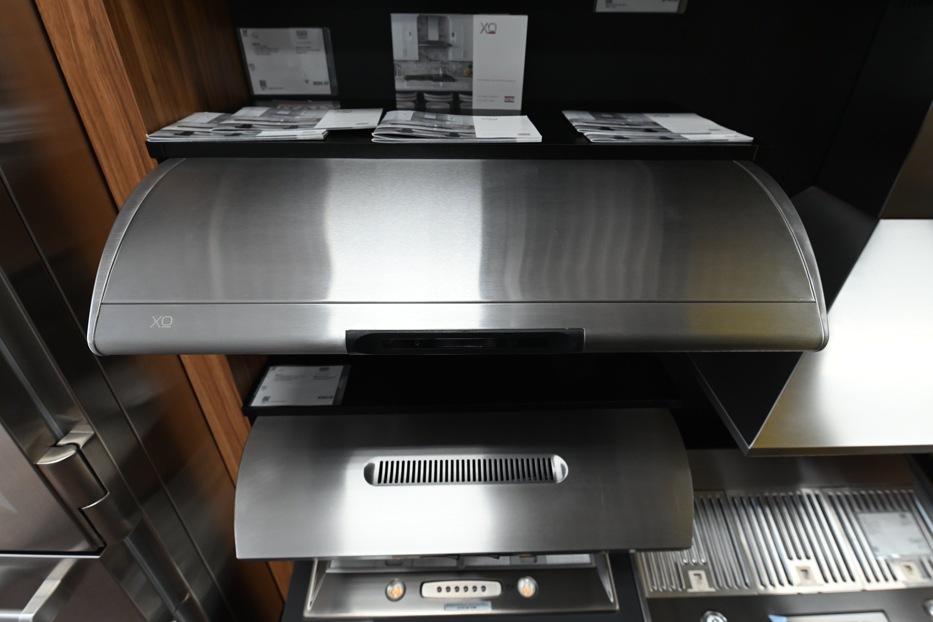 XO 30 inch wall mount pyramid canopy range hood in stainless steel XOA30S