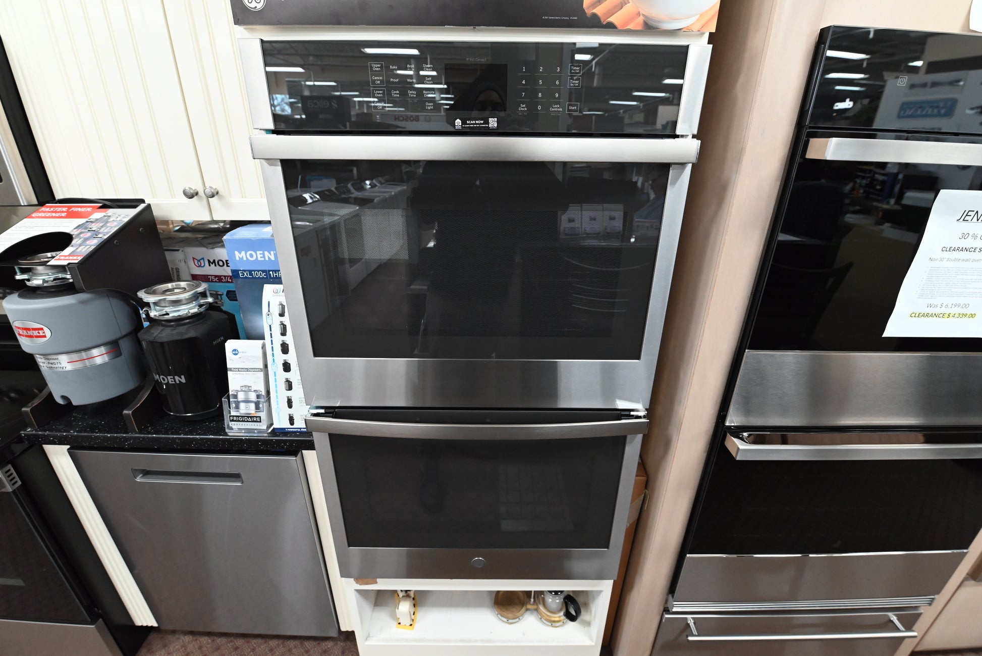 GE JTD3000SNSS 30 inch built in electric double wall oven in stainless steel with glass touch controls