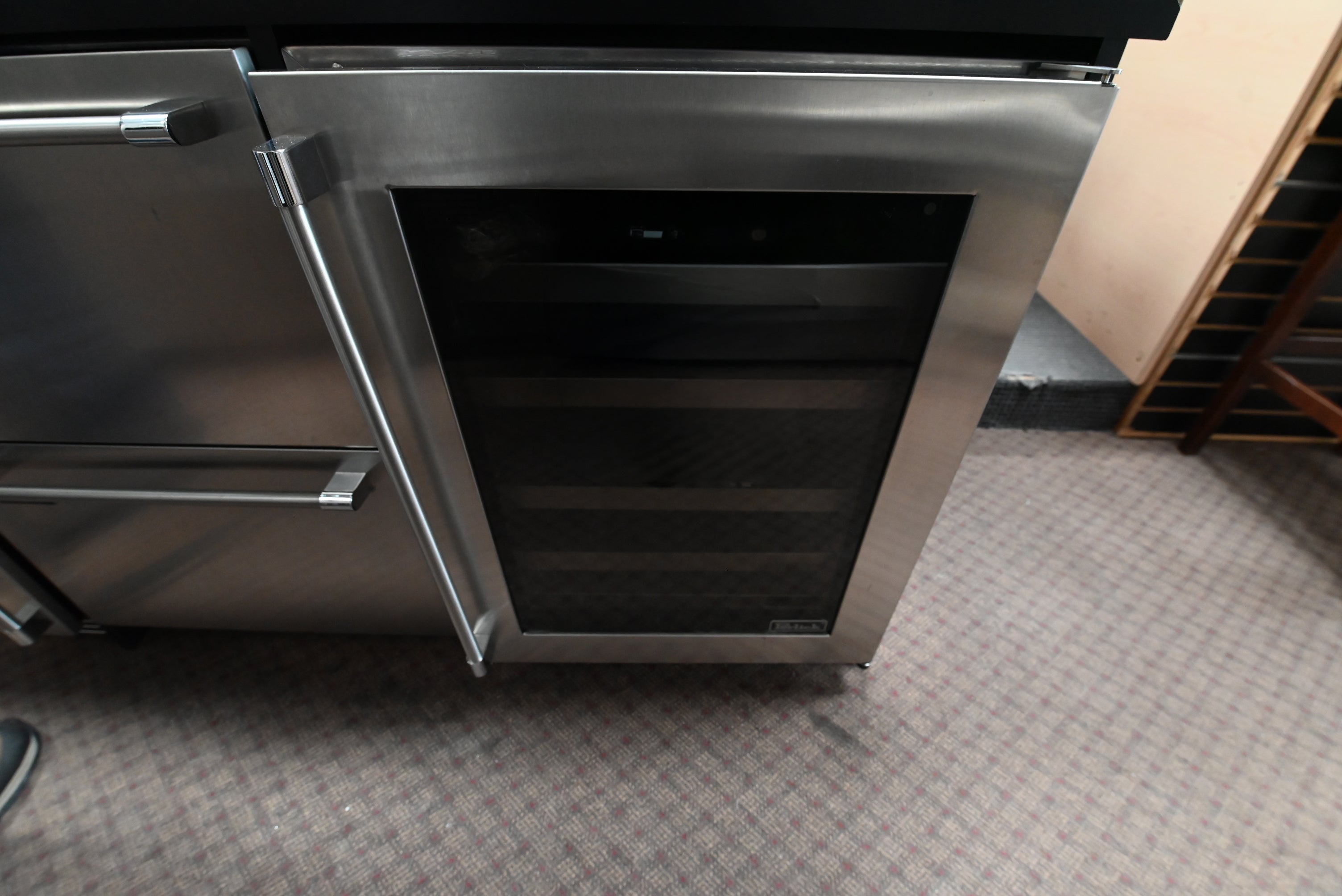 Perlick 24 inch Signature Series dual-zone wine reserve HP24DS34R