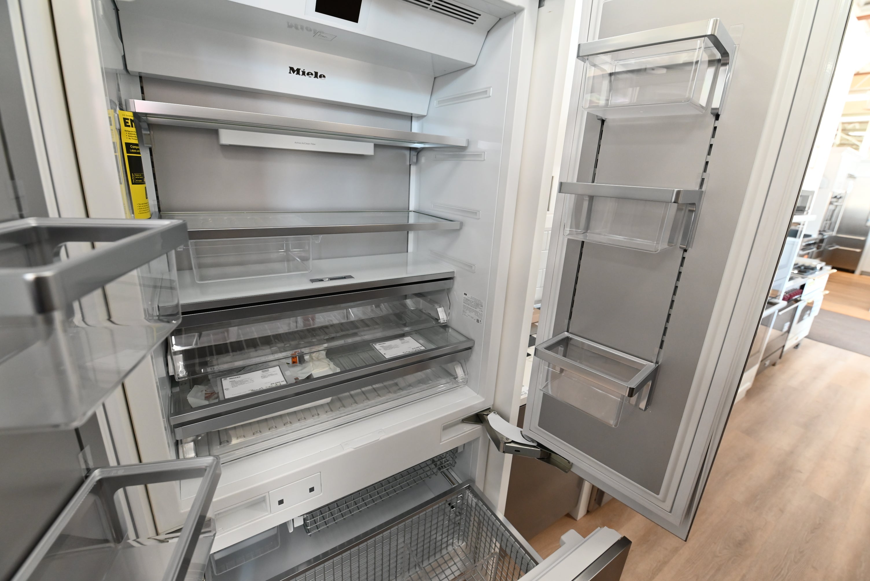 Miele KF 2982 VI 36" Stainless Steel Smart French Door Refrigerator