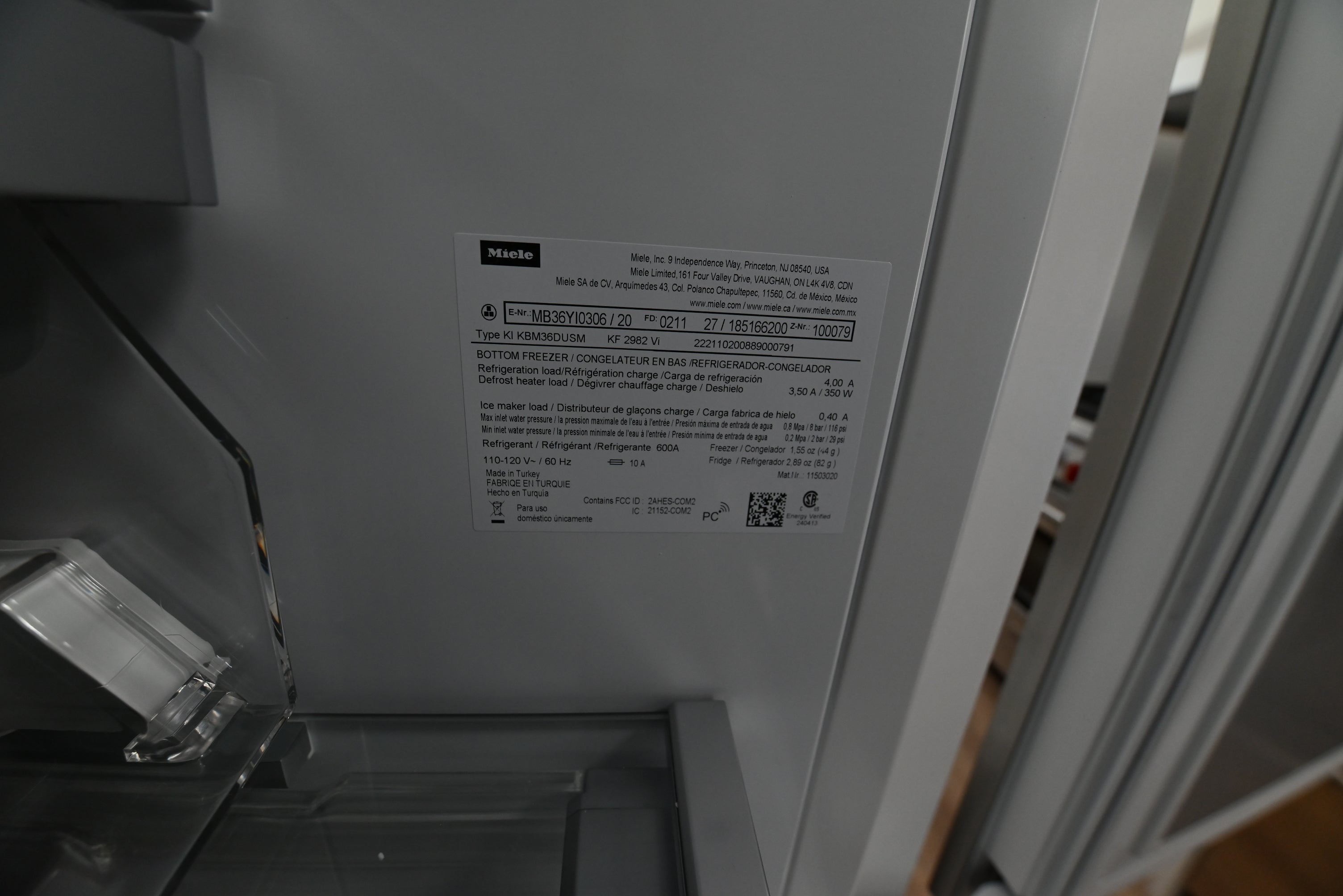 Miele KF 2982 VI 36" Stainless Steel Smart French Door Refrigerator