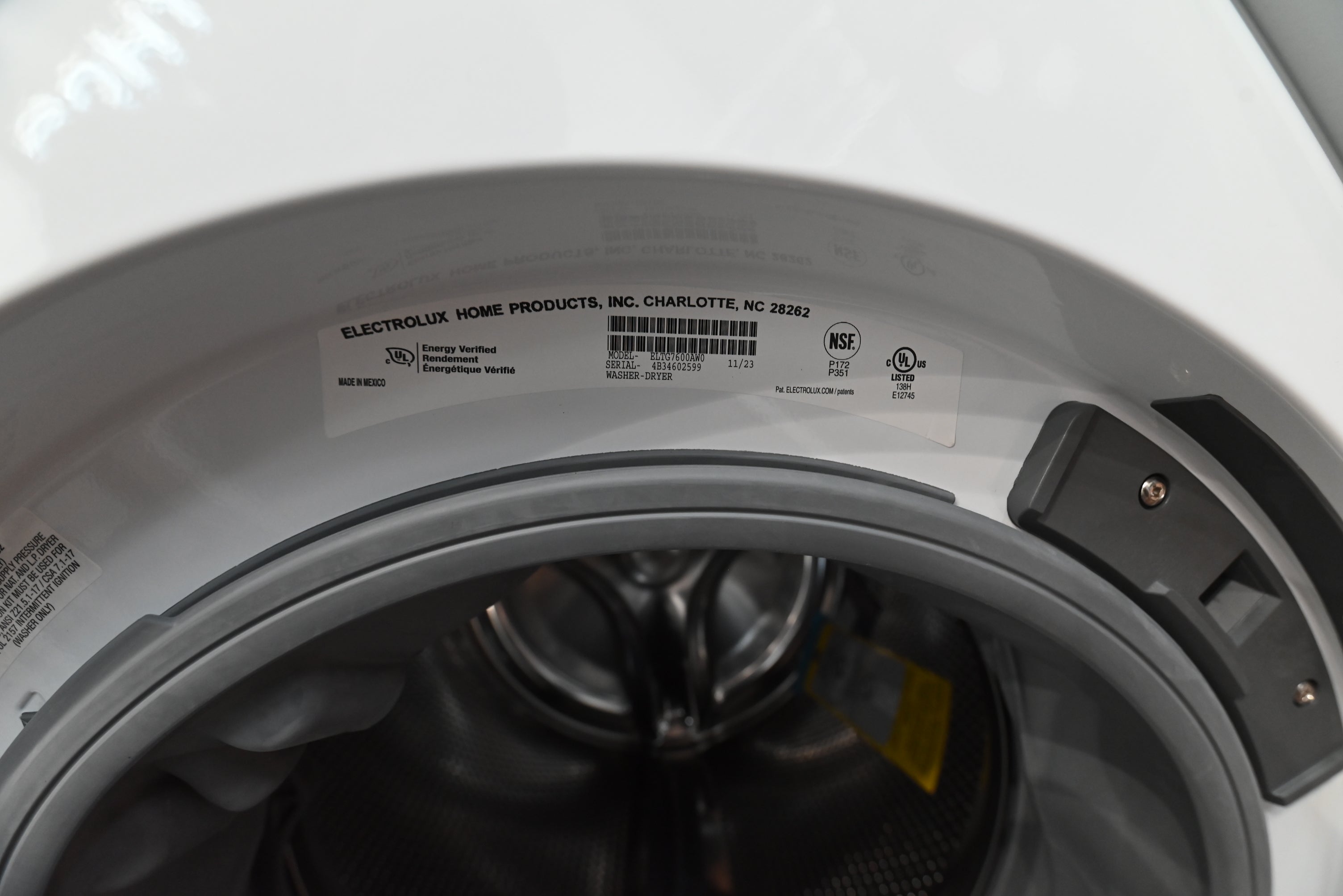 Electrolux ELTG7600AW 27" White Washer & Gas Dryer Laundry Tower