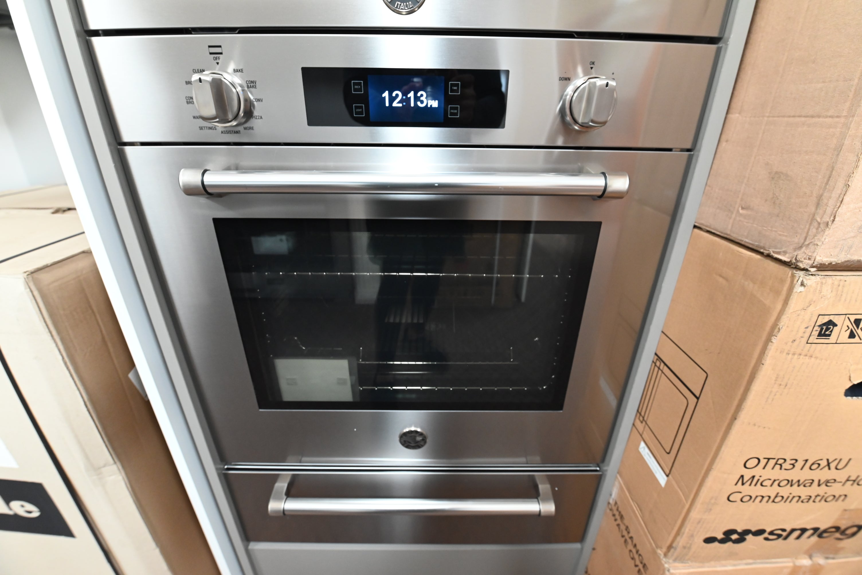 Bertazzoni MAST30FEXV Master Series 30 inch single built in convection wall oven front view stainless steel
