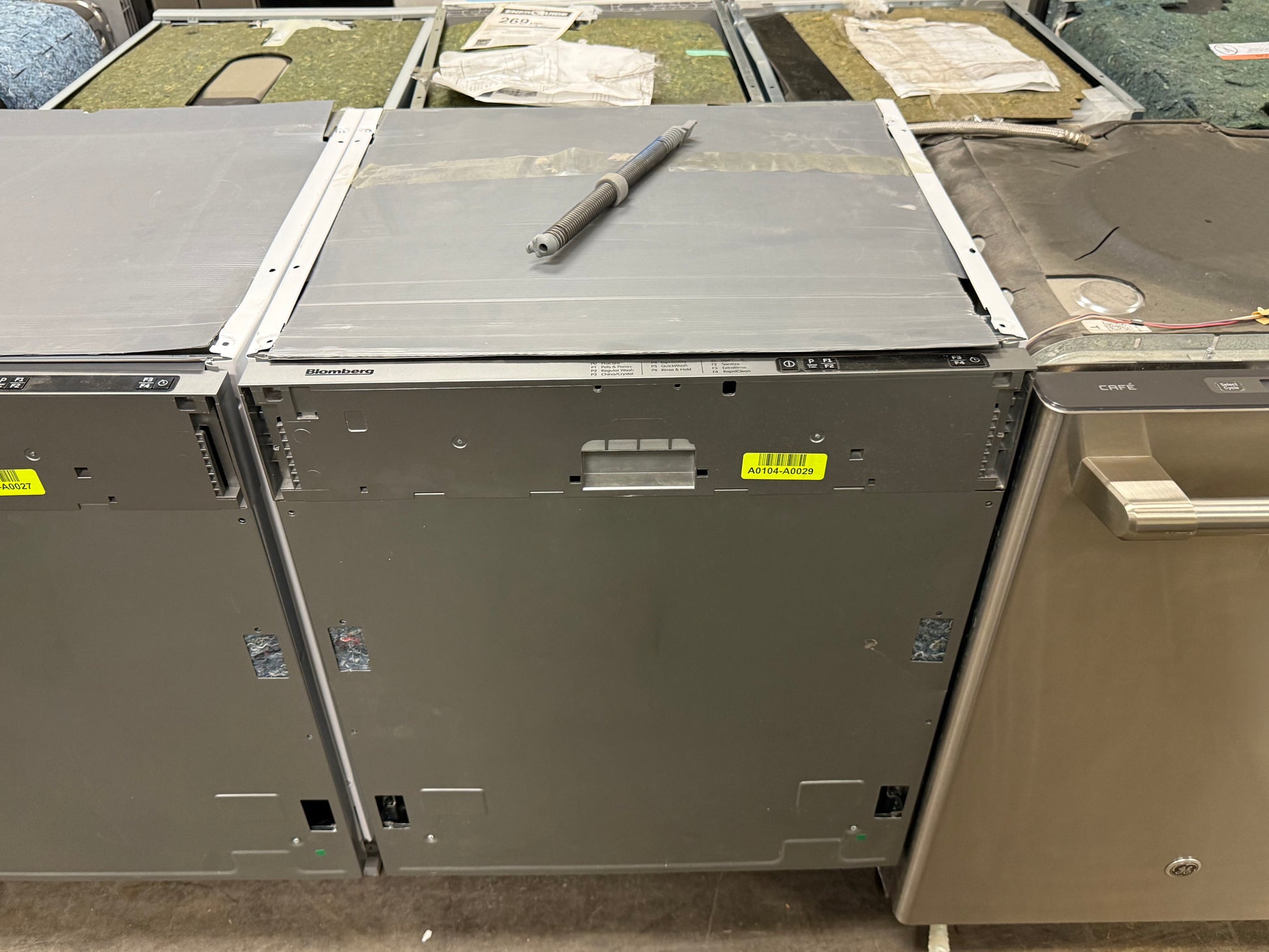 Blomberg DWT 51600 FBI 24" Panel Ready Dishwasher, Open Box