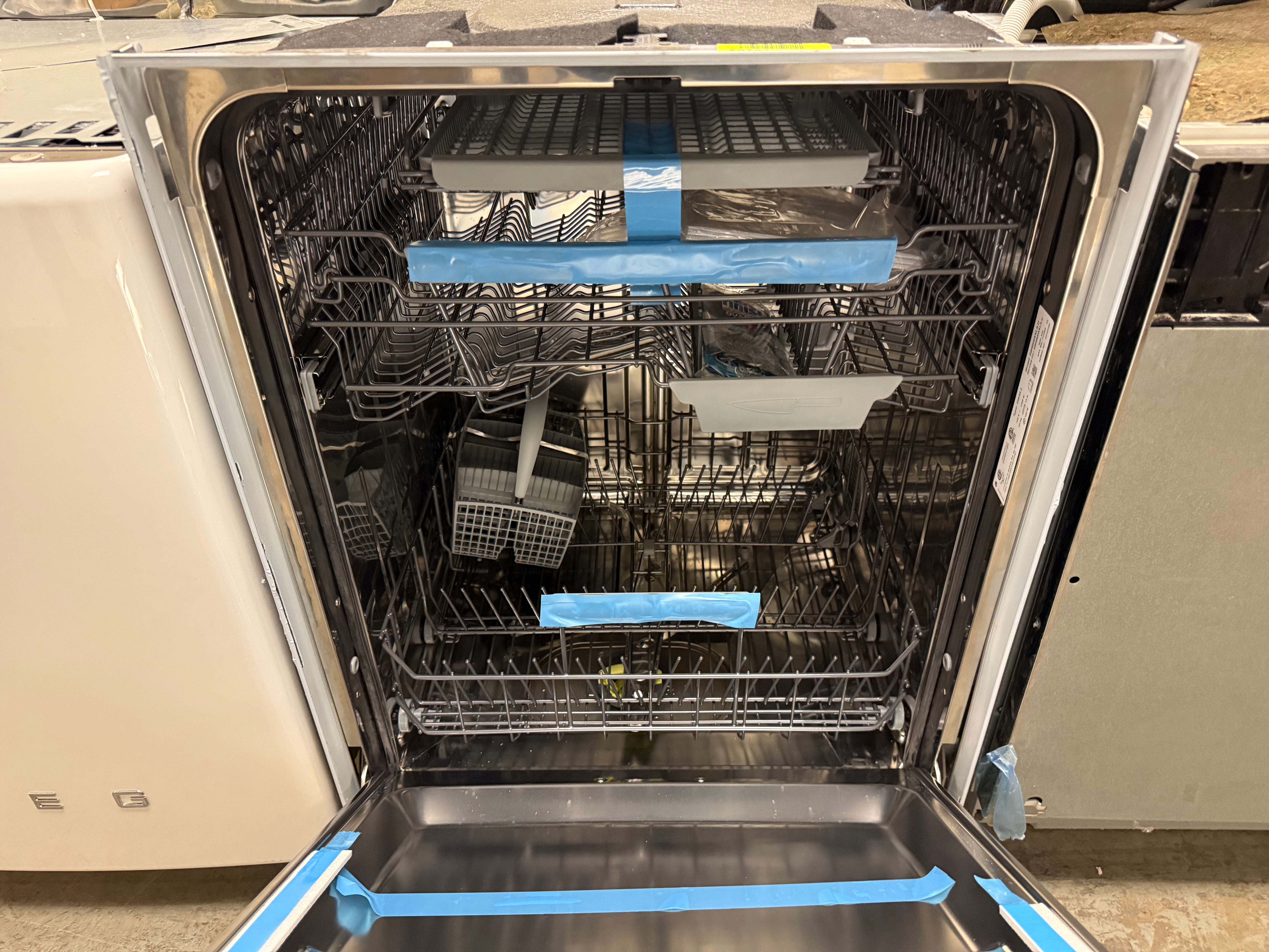 Asko 40 Series DBI664IXXLS.U 24" Stainless Steel Pocket Handle Dishwasher, Open Box