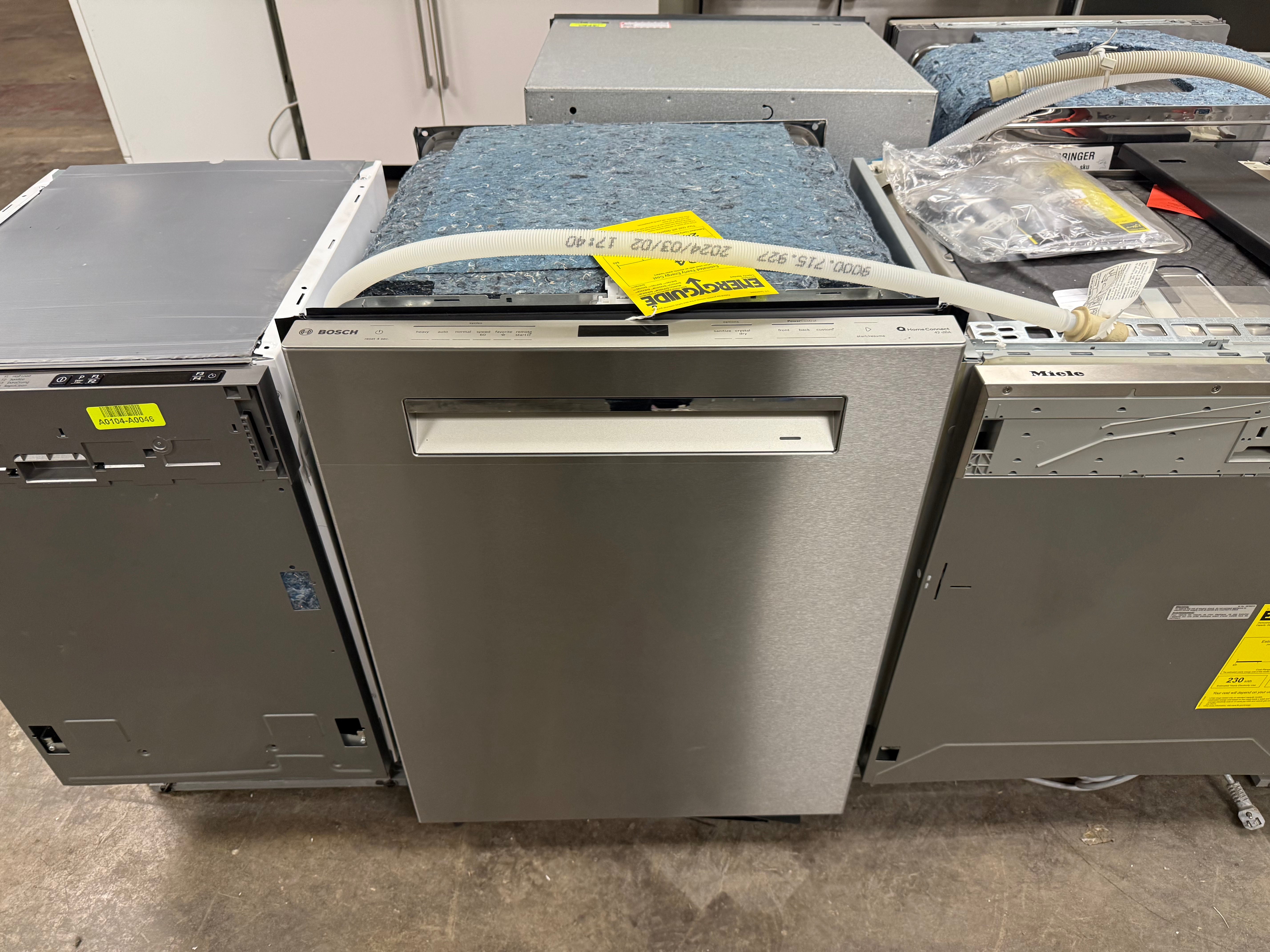 Bosch 800 Series SHP78CM5N 24" Stainless Steel Dishwasher