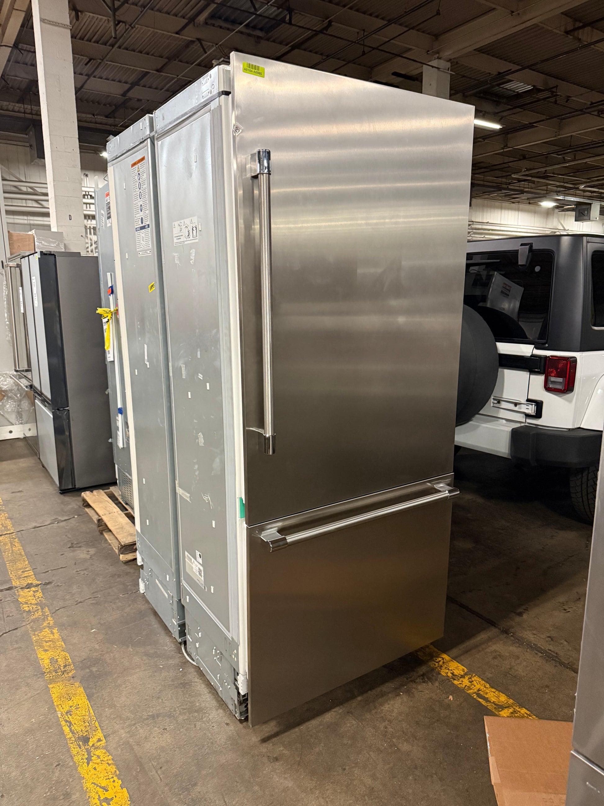 Thermador T36IB905SP 36" Stainless Steel Paneled Bottom Freezer Refrigerator