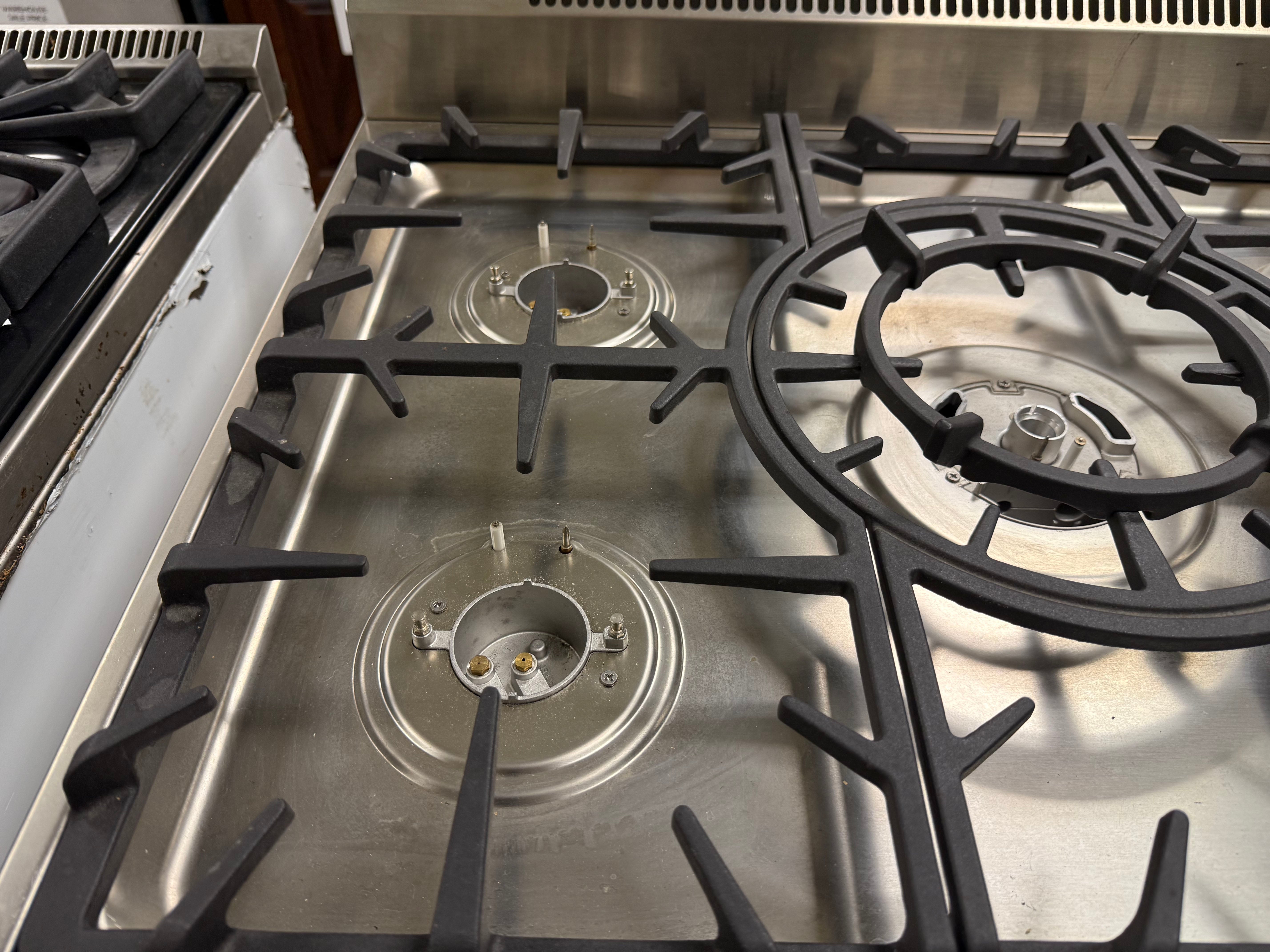 Smeg C30GGXU1 30" Stainless Steel Freestanding Gas Range