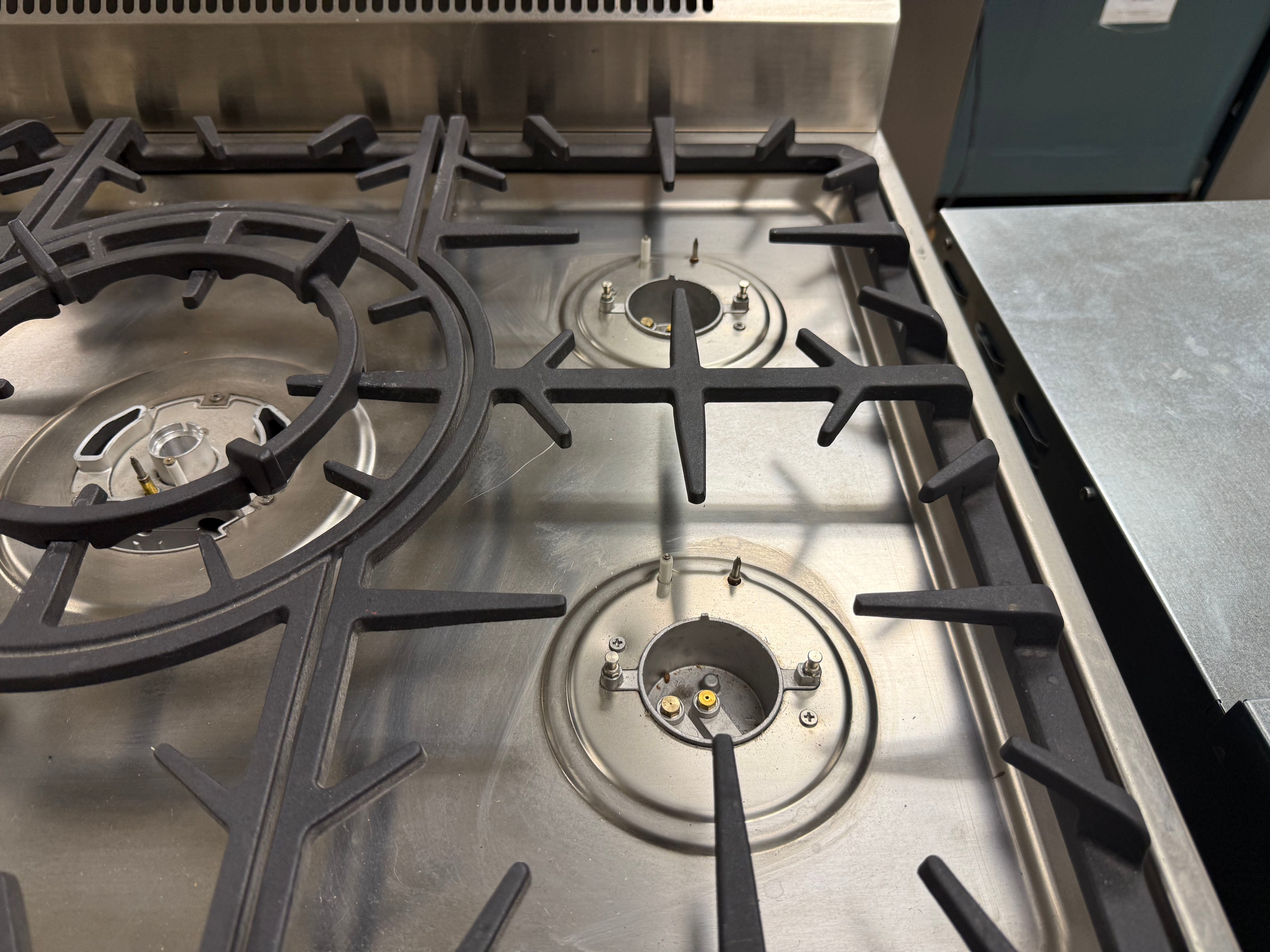 Smeg C30GGXU1 30" Stainless Steel Freestanding Gas Range