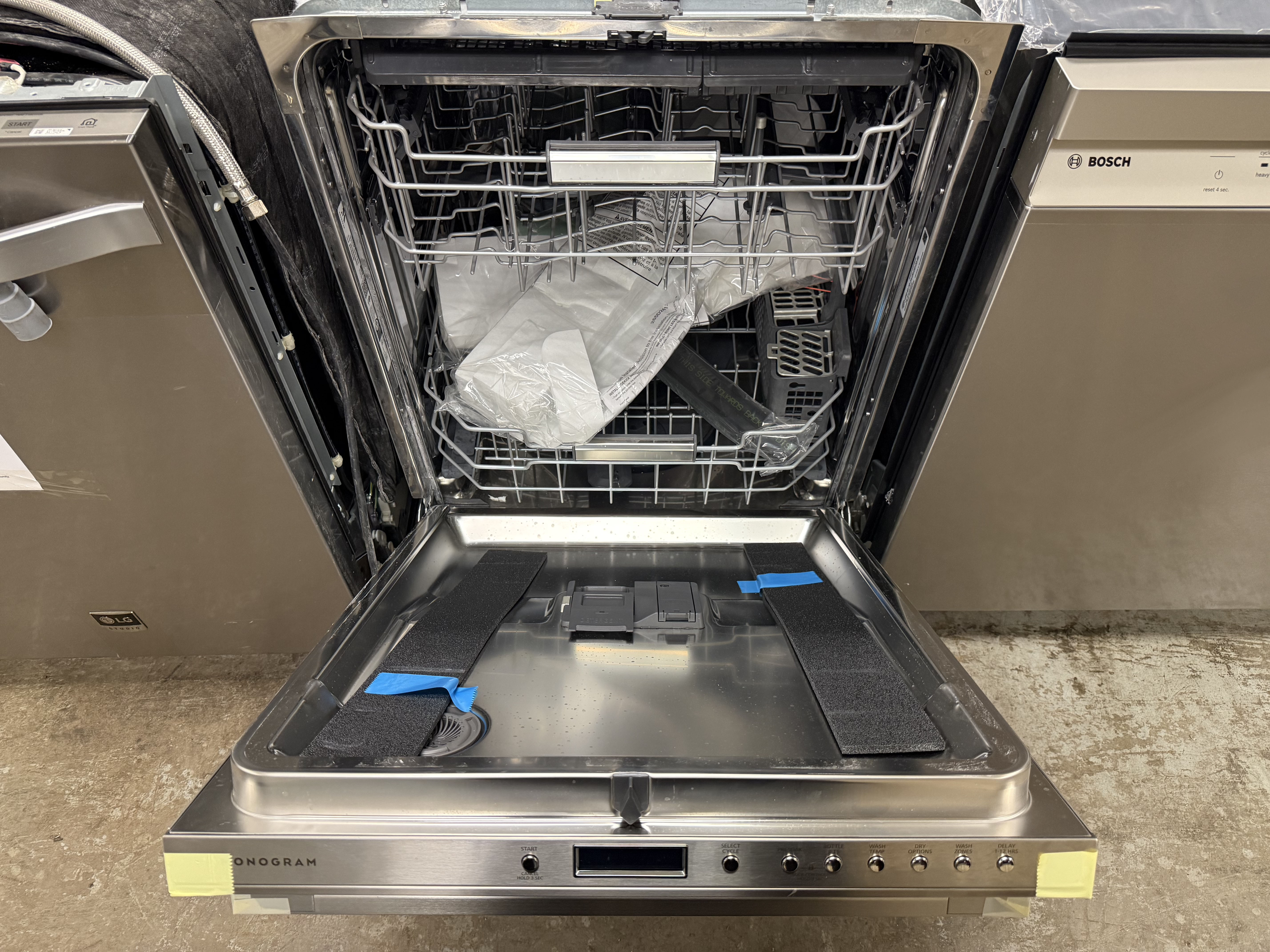 Monogram ZDT985SSN6SS 24" Stainless Steel Dishwasher, 2022, Open Box