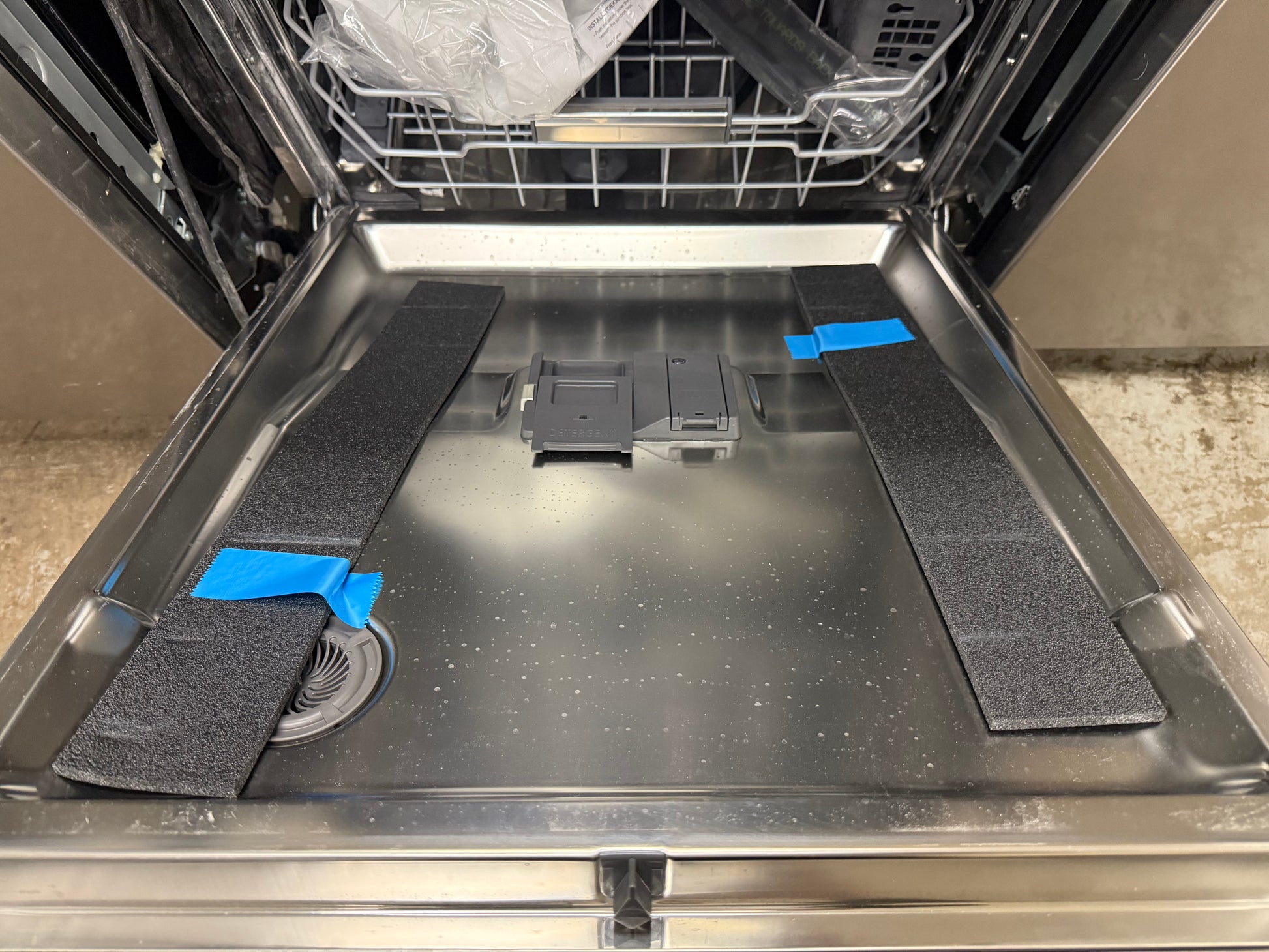 Monogram ZDT985SSN6SS 24" Stainless Steel Dishwasher, 2022, Open Box