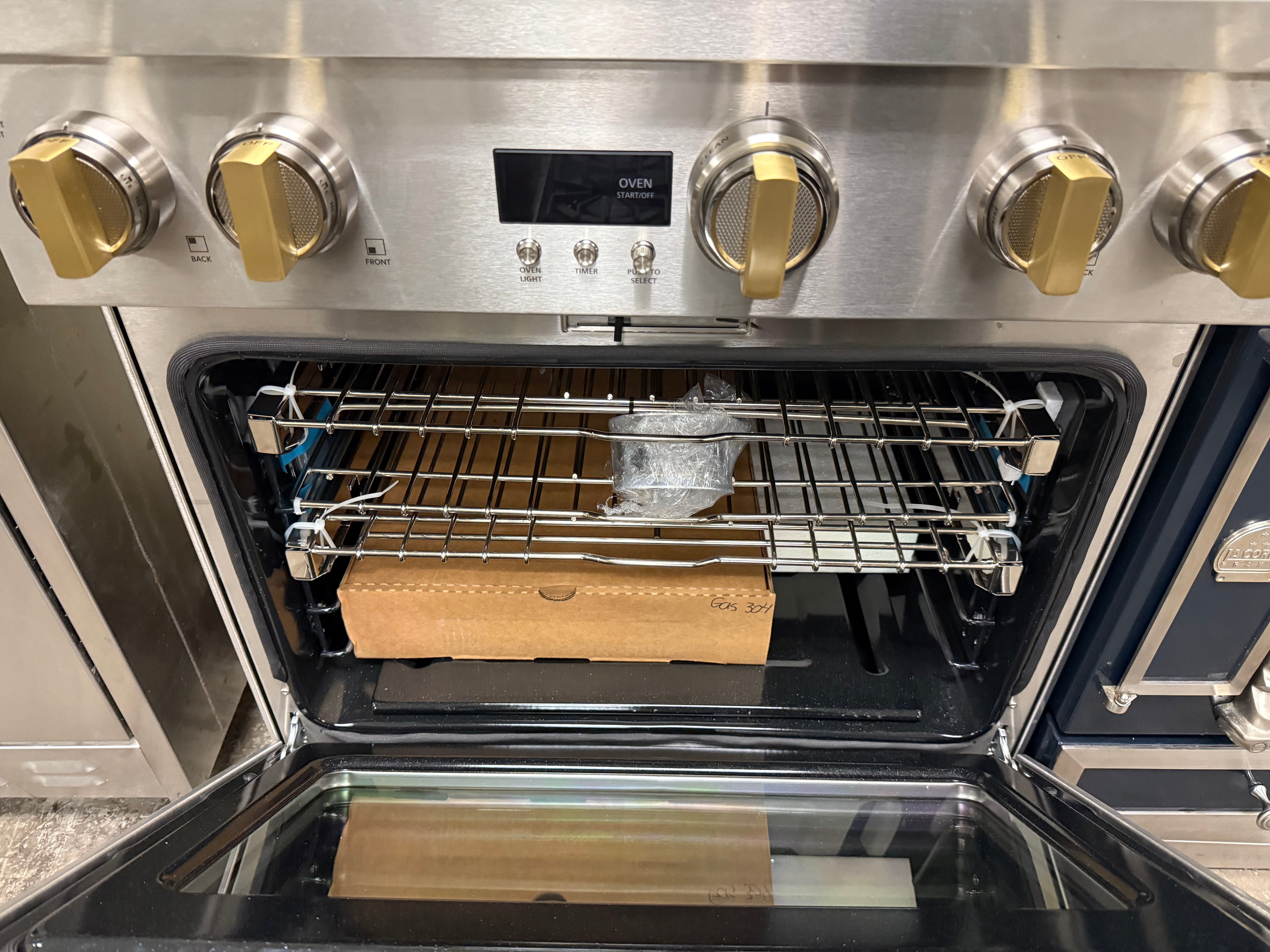 Monogram ZGP304NTSS 30" Stainless Steel Smart Gas Range