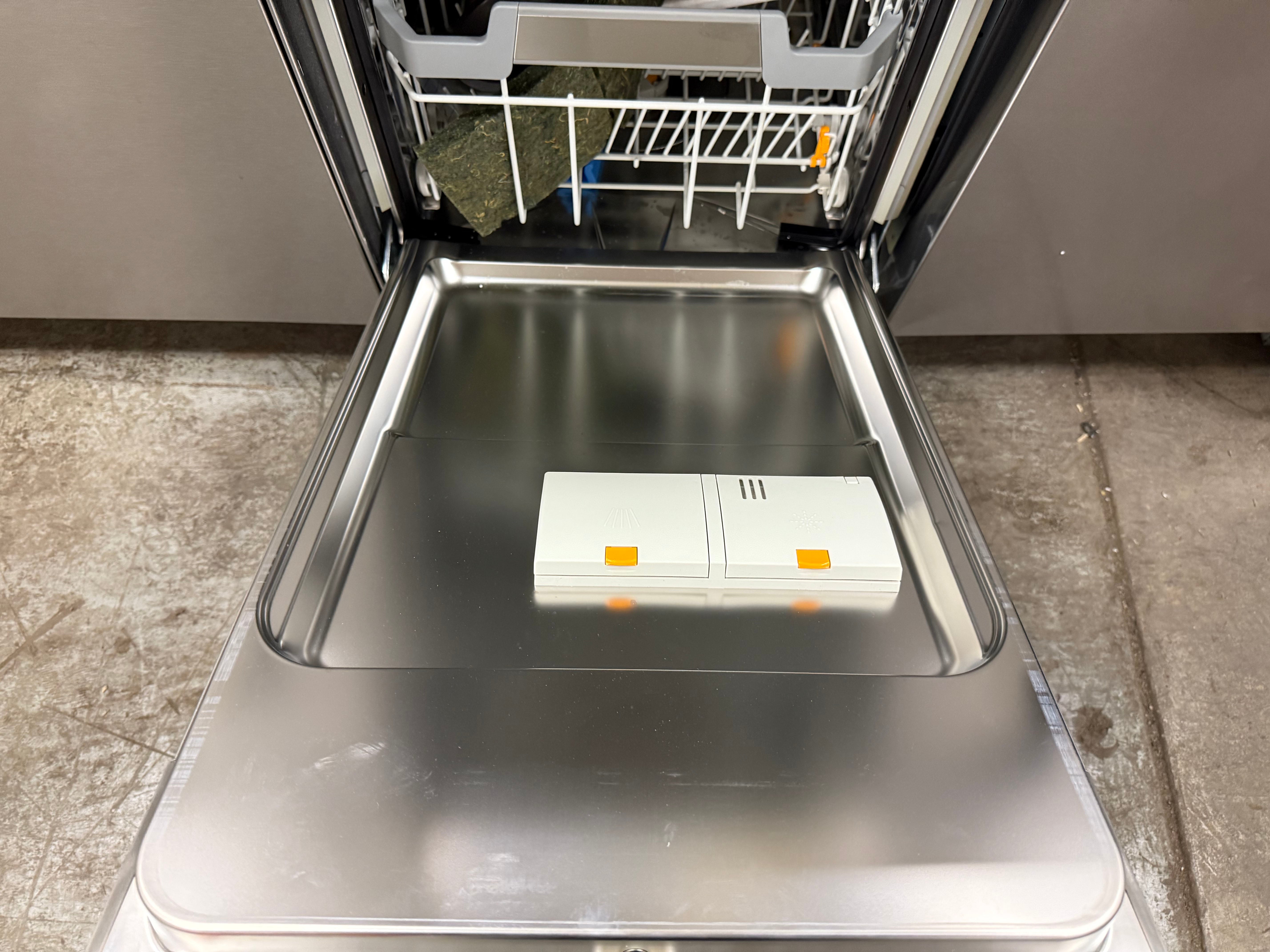 Miele G 5000 Series G 5892 SCVI SL 18" Panel Ready Built-In Smart Dishwasher