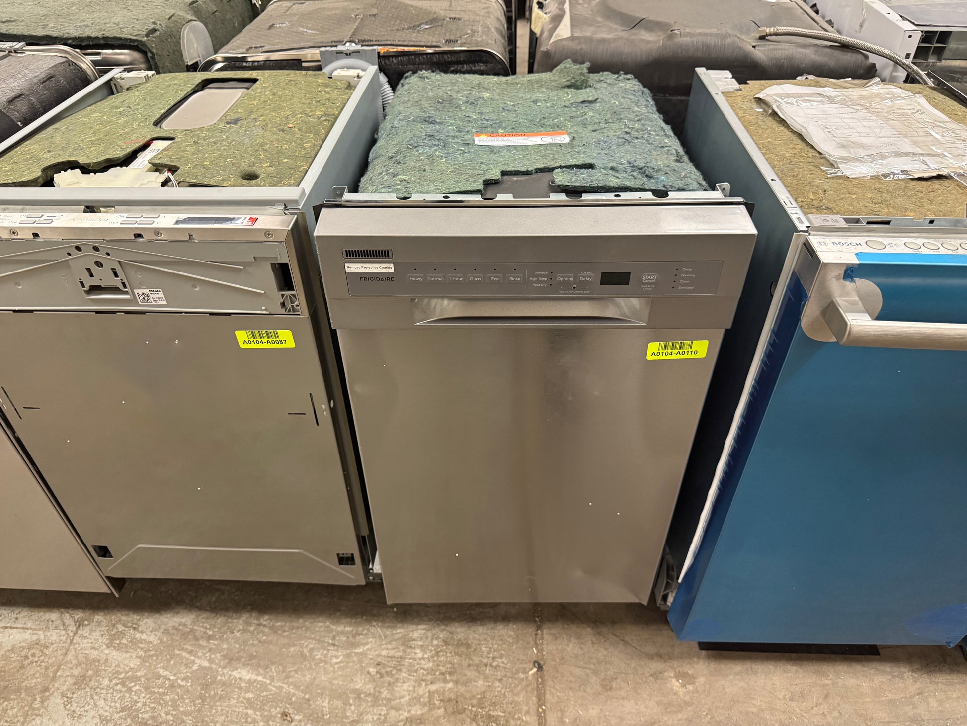 Frigidaire FFBD1831US 18" Stainless Steel Built-ln Dishwasher