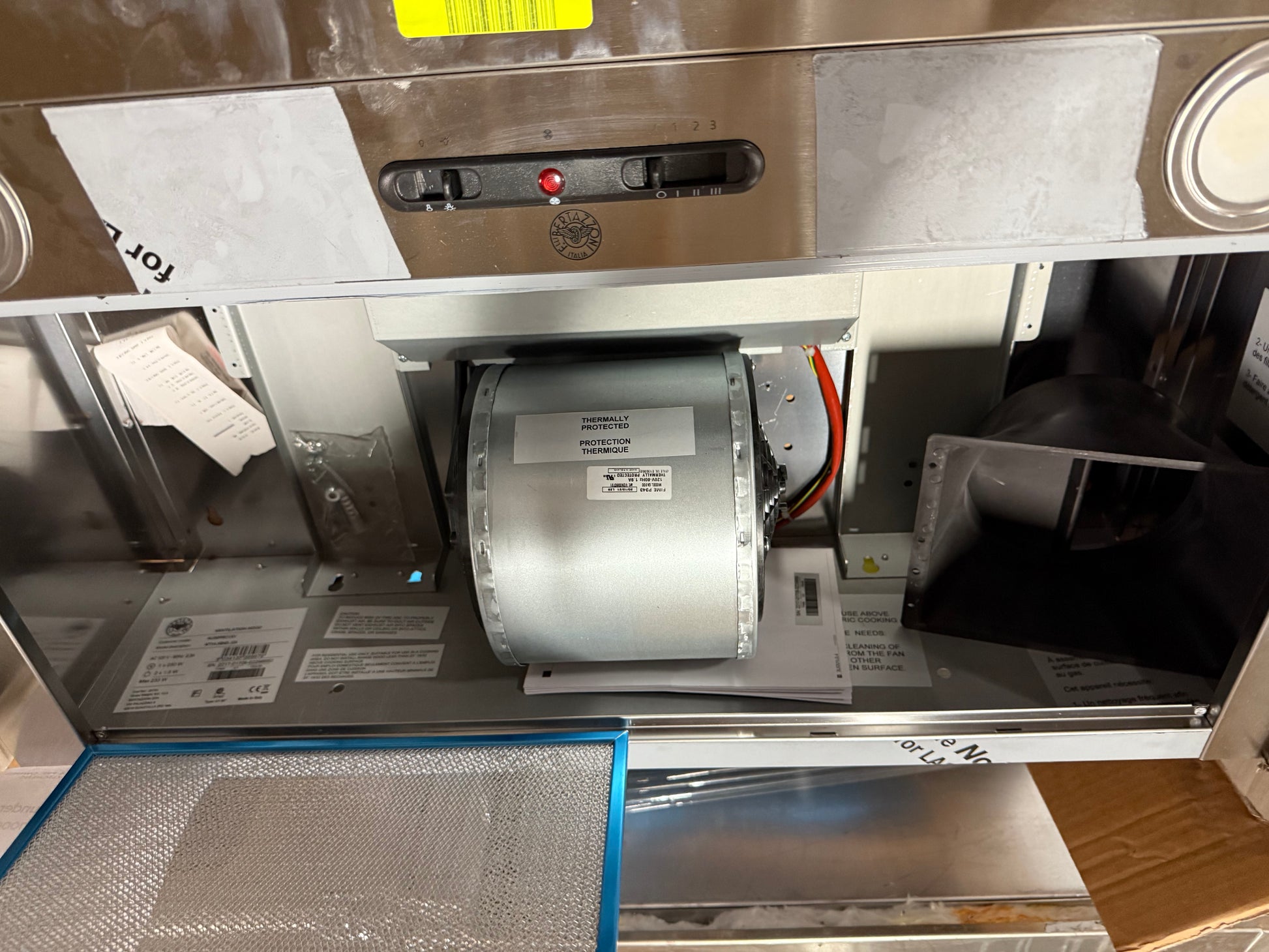 Bertazzoni KU30PRO1XV 30" Stainless Steel Under Cabinet Range Hood with Blower