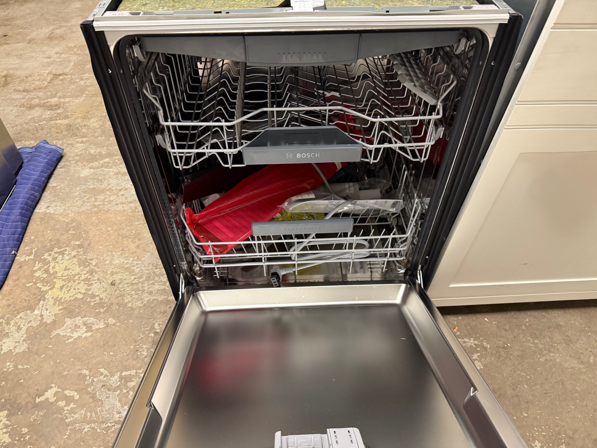 Bosch 800 Series SGV78B53UC 24" Panel Ready Smart Dishwasher