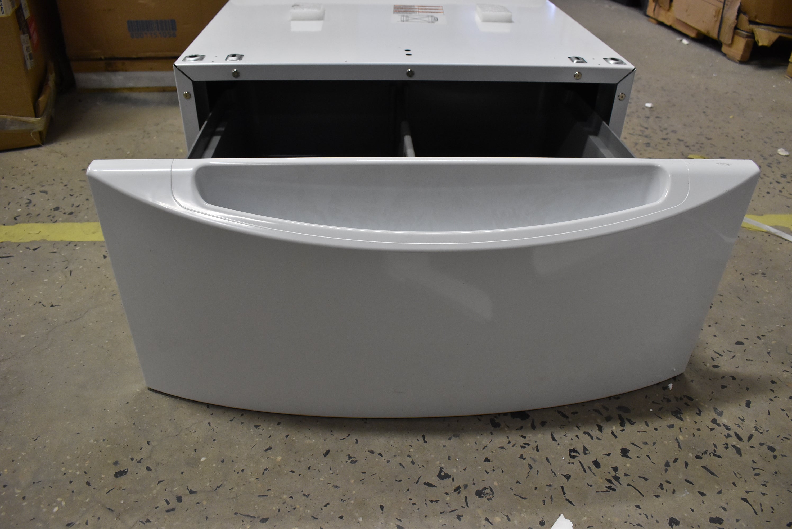 GE GFXP1308FWW 27" White Storage Pedestal