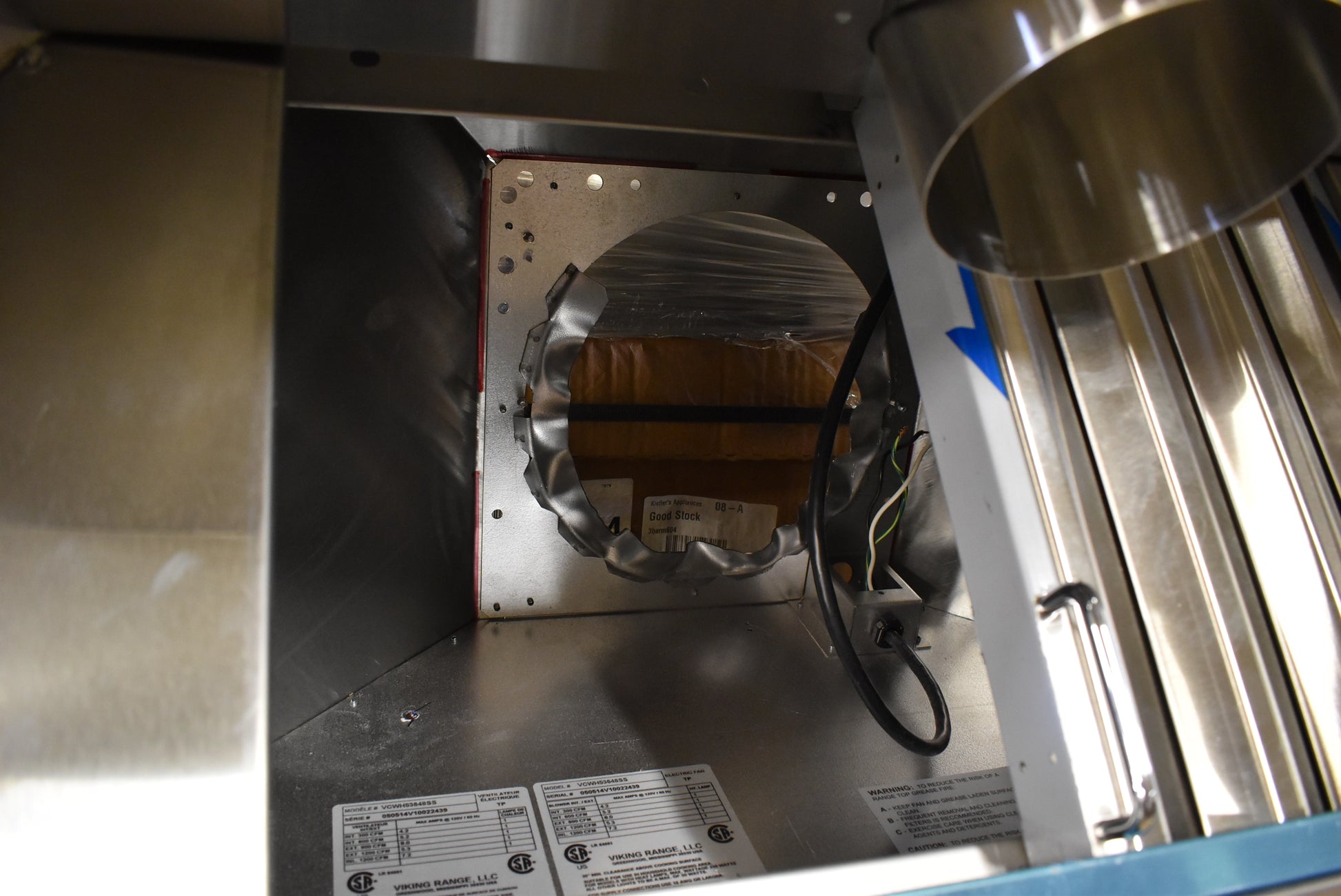 Viking VCWH53648SS 36" Stainless Steel Wall Mount Chimney Range Hood