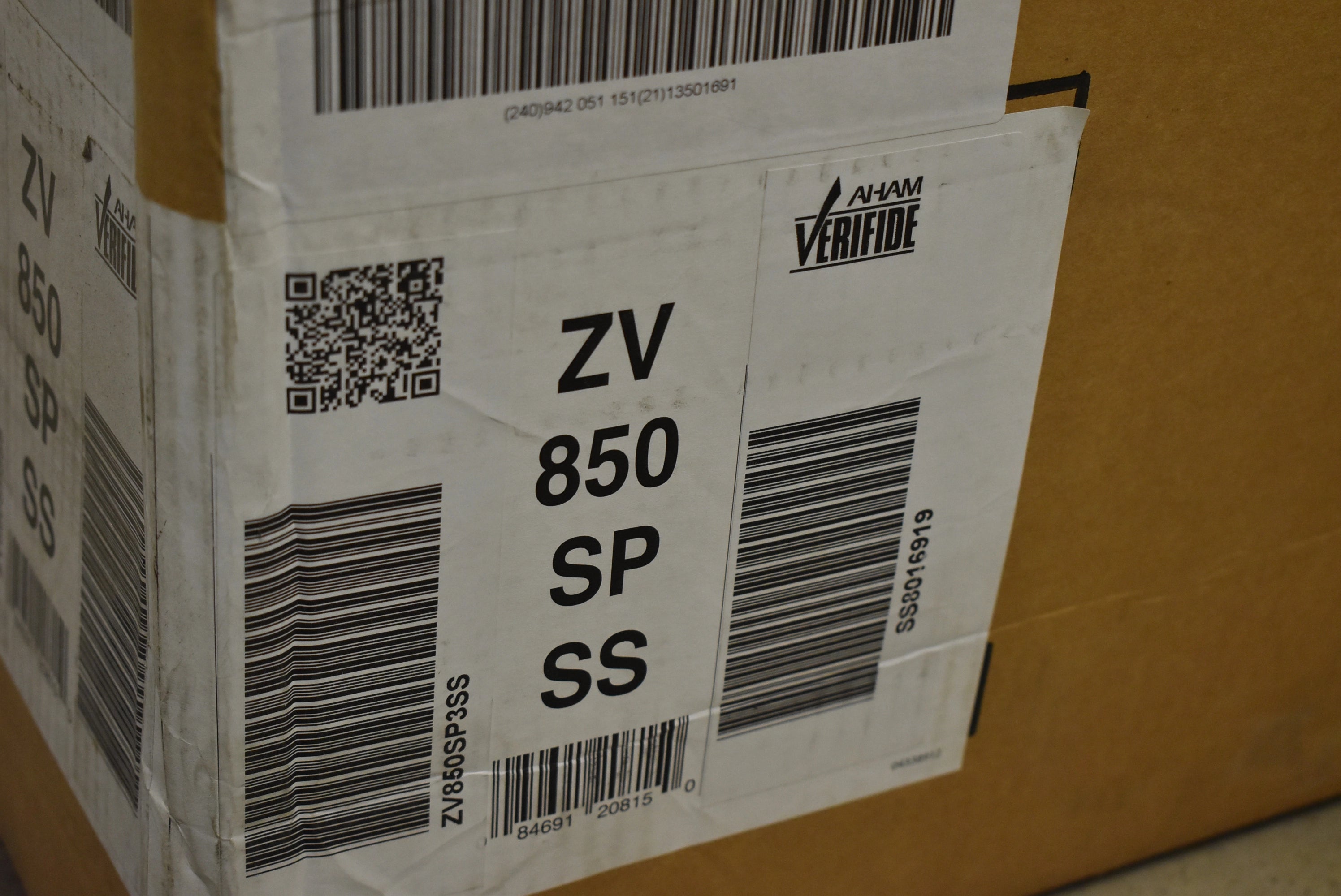 Monogram ZV850SPSS 36" Stainless Island Mount Chimney Range Hood, with Blower