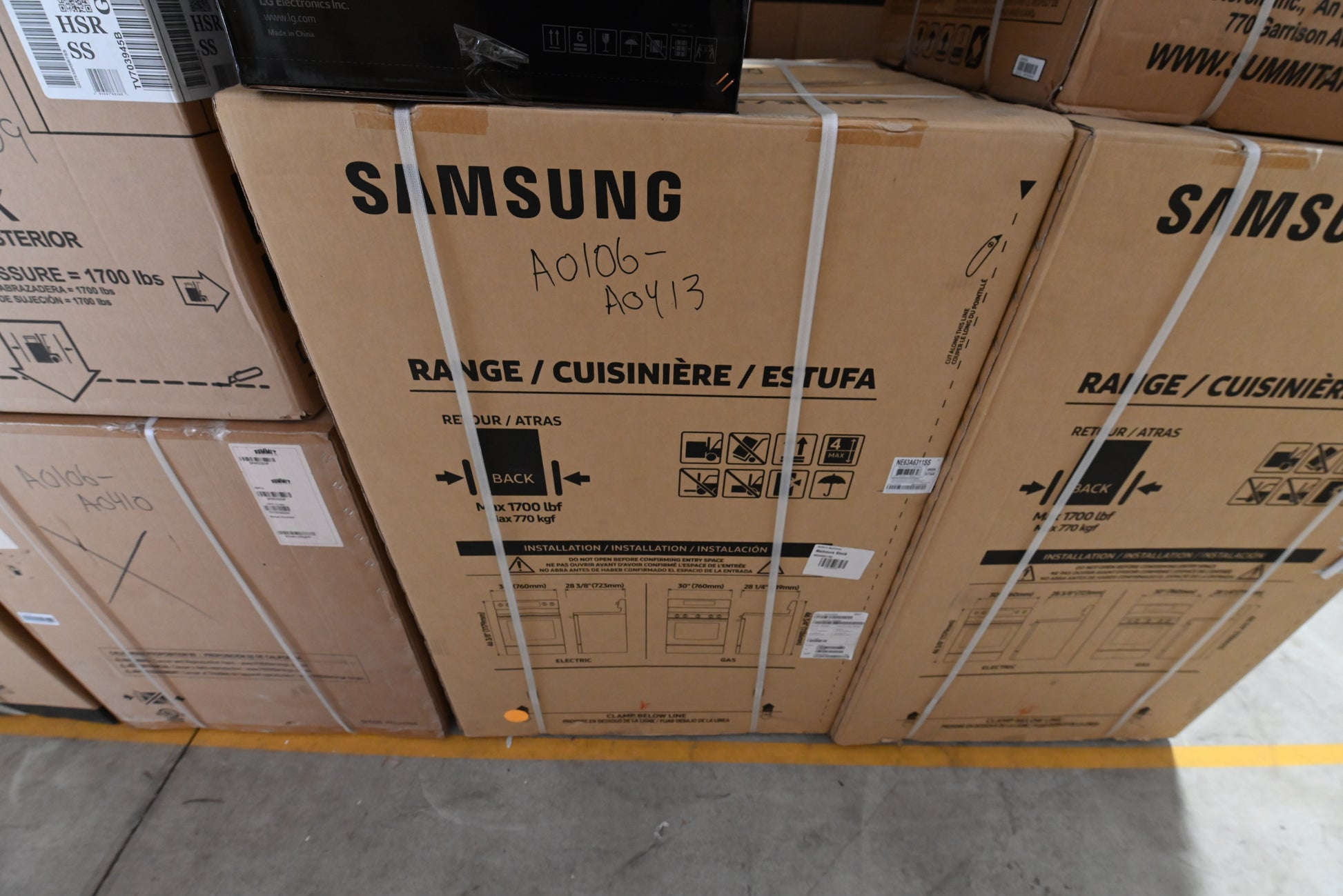 Samsung NE63A6311SS 30" Stainless Steel Freestanding Electric Smart Range