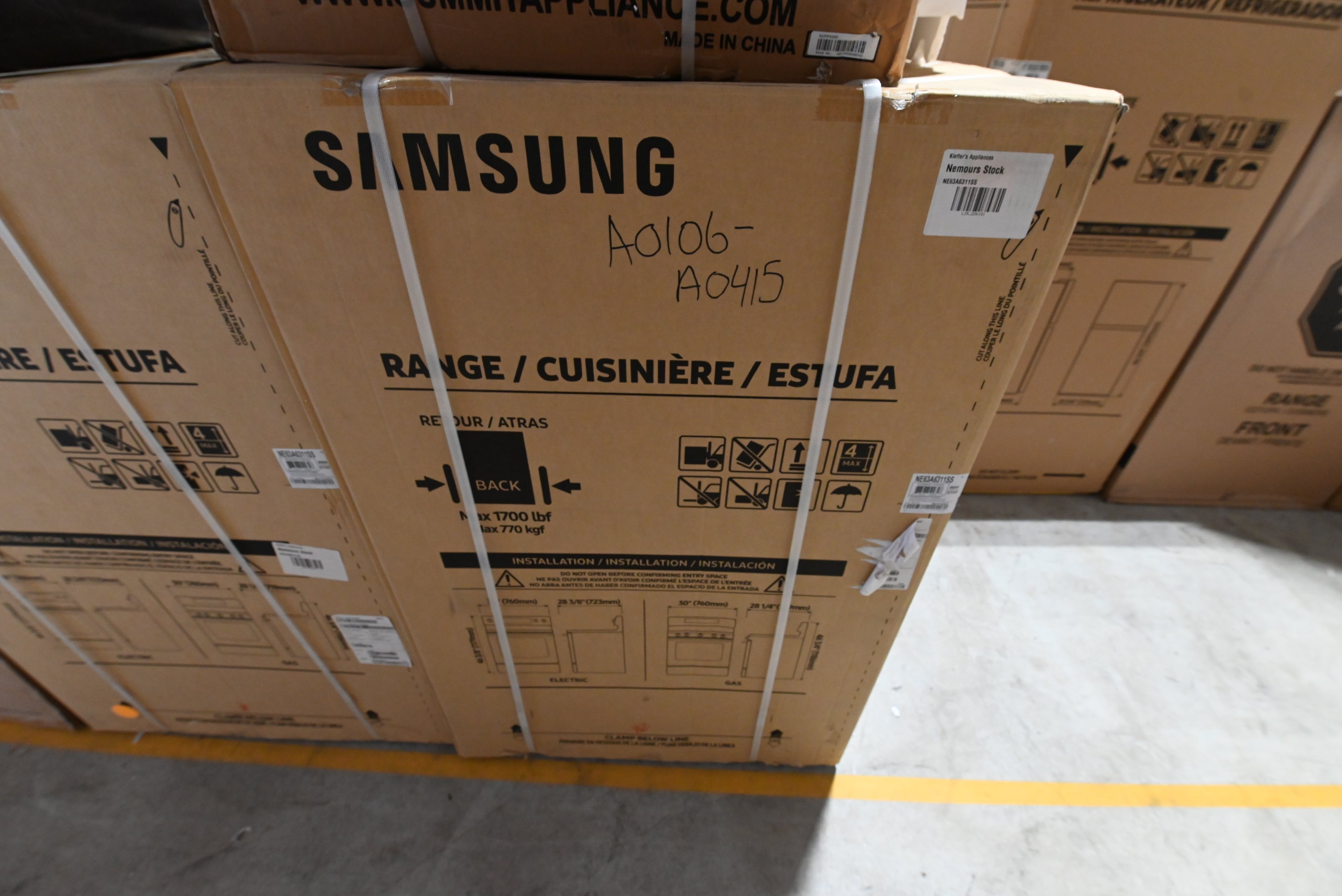 Samsung NE63A6311SS 30" Stainless Steel Freestanding Electric Smart Range