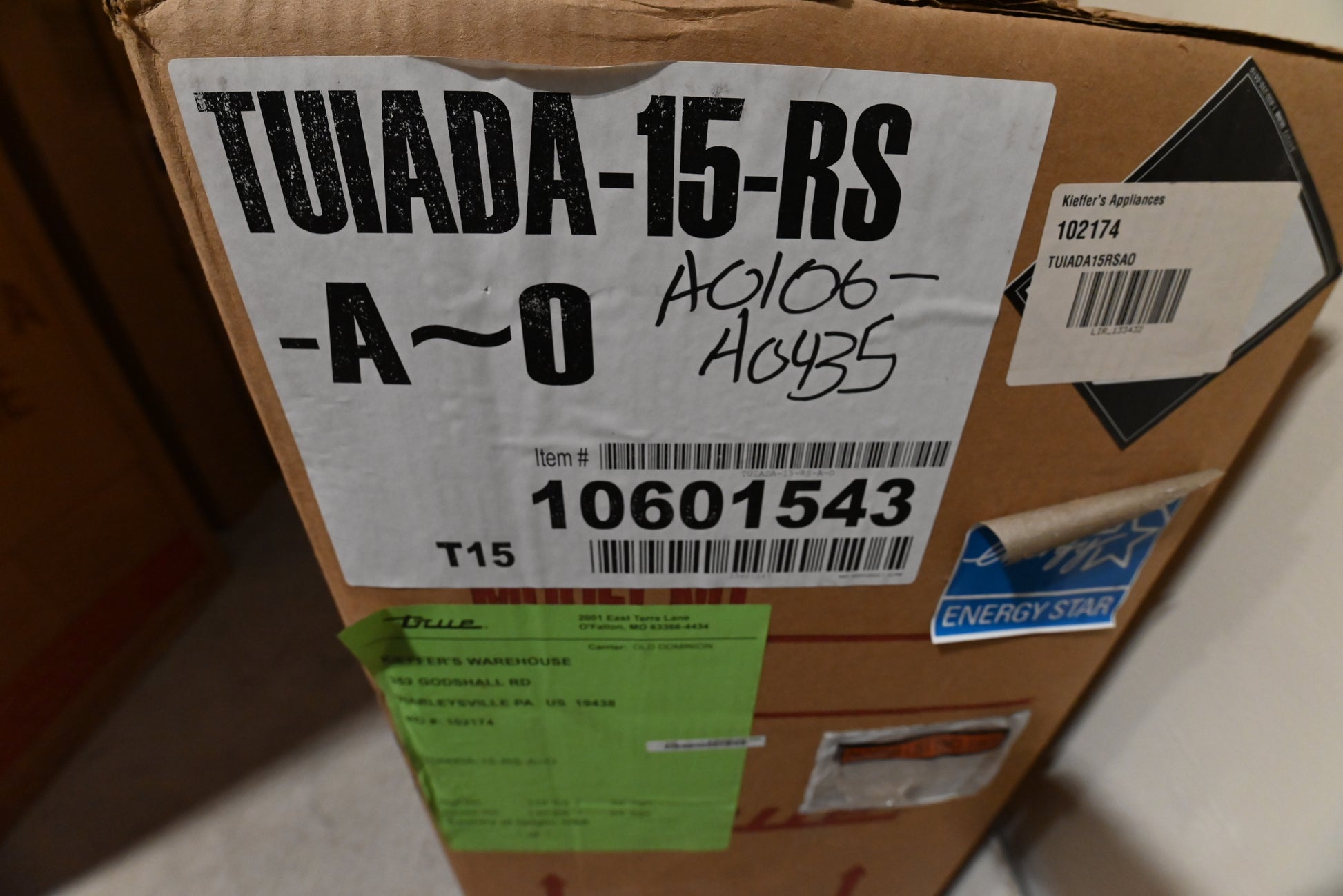 True Residential TUIADA-15-RS-A0 15" Panel Ready Undercounter Clear Ice Maker
