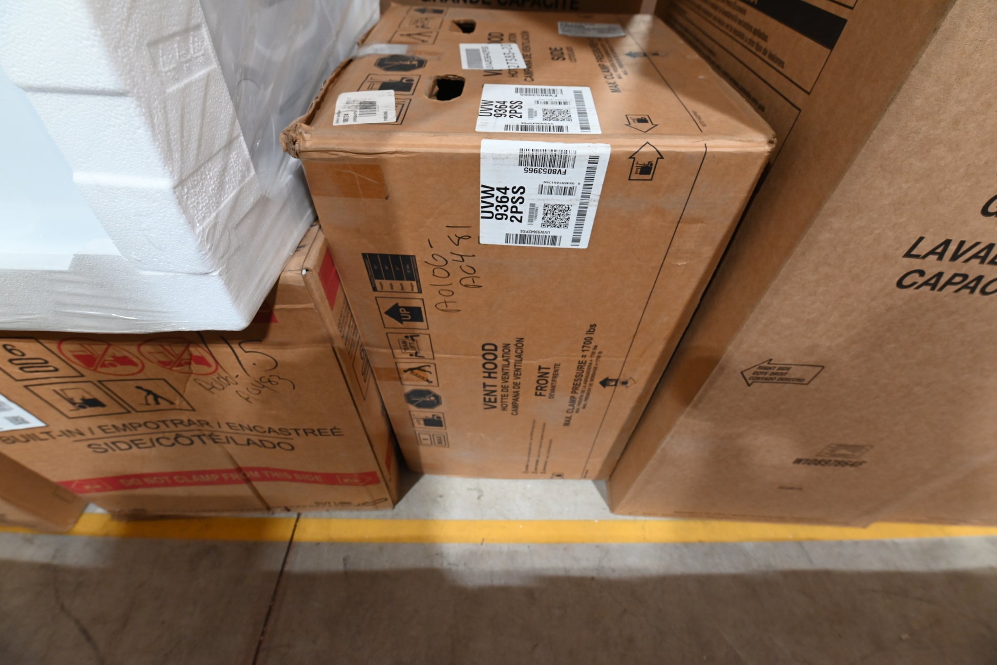 GE UVW93642PSS 36" Stainless Steel Commercial Style Wall Mount Range Hood