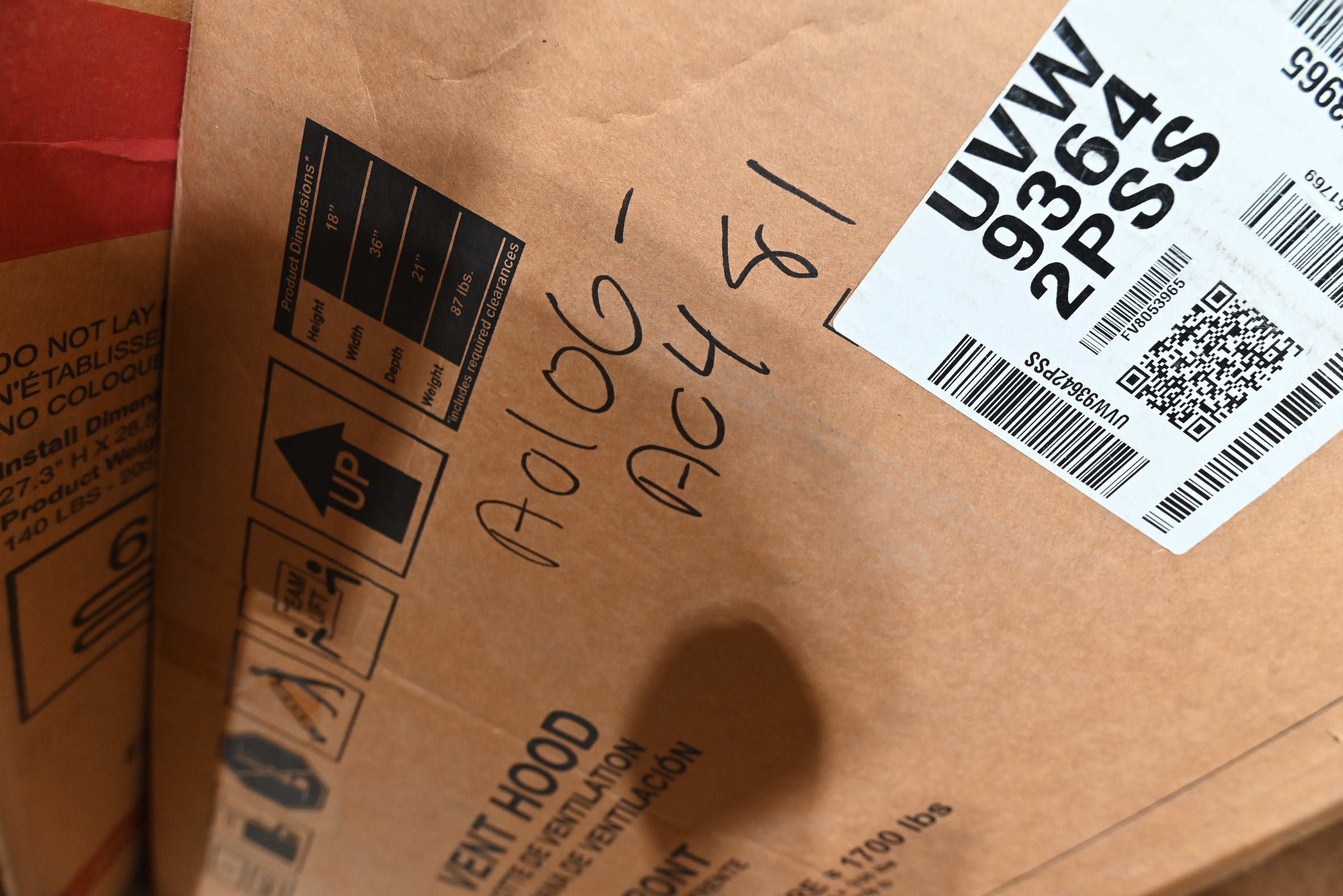 GE UVW93642PSS 36" Stainless Steel Commercial Style Wall Mount Range Hood