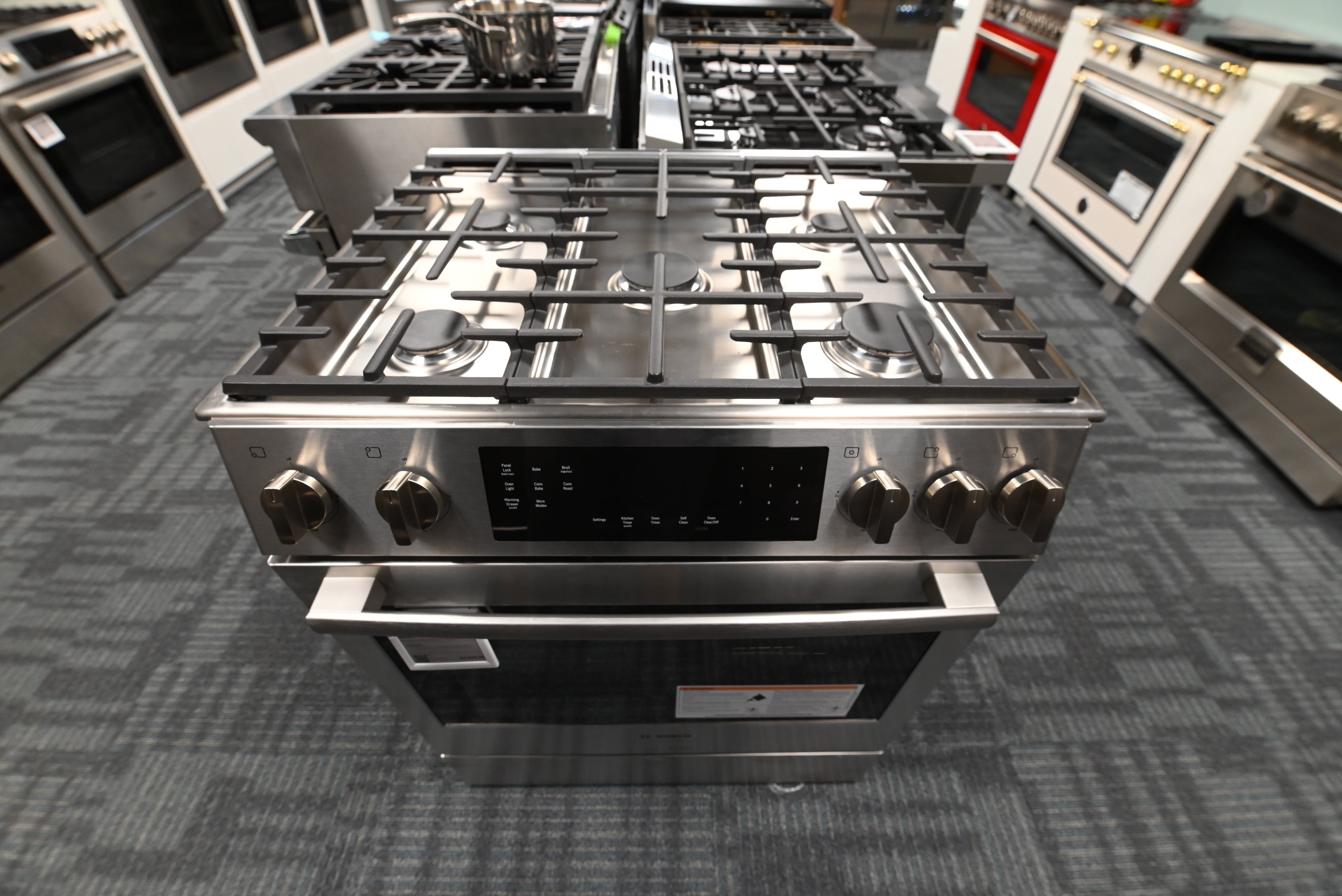 Bosch HGI8056U 30" Stainless Steel Gas Range