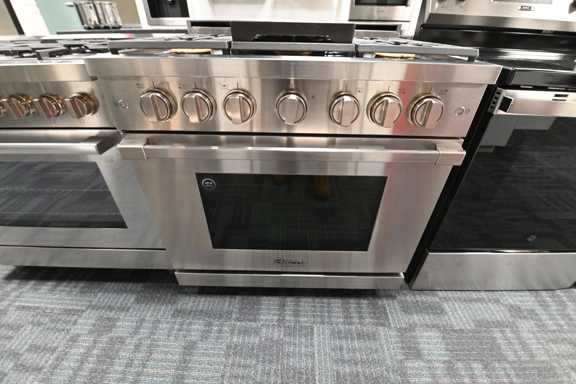 Dacor HGPR36SNG 36" Stainless Steel Pro Gas Range