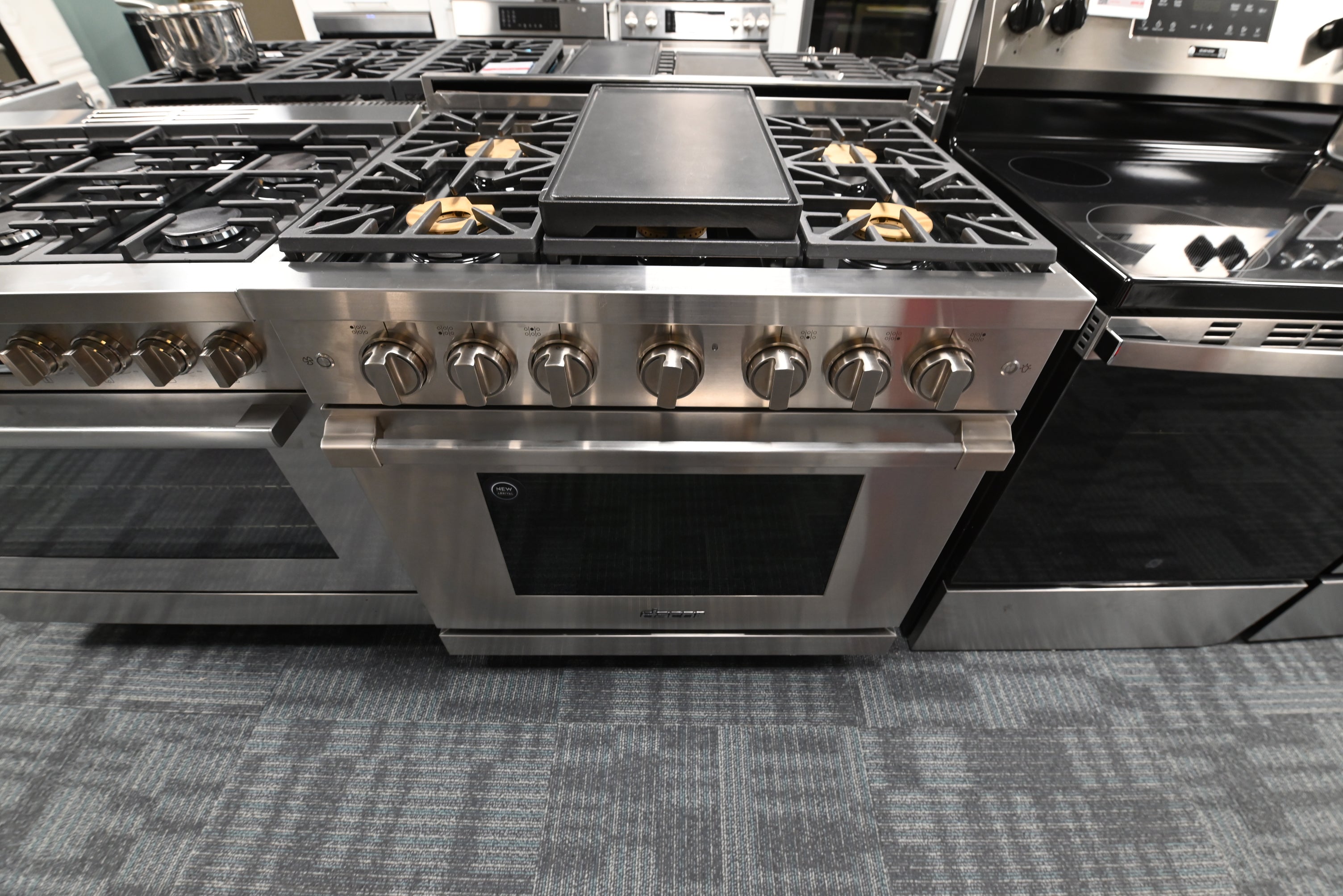 Dacor HGPR36SNG 36" Stainless Steel Pro Gas Range