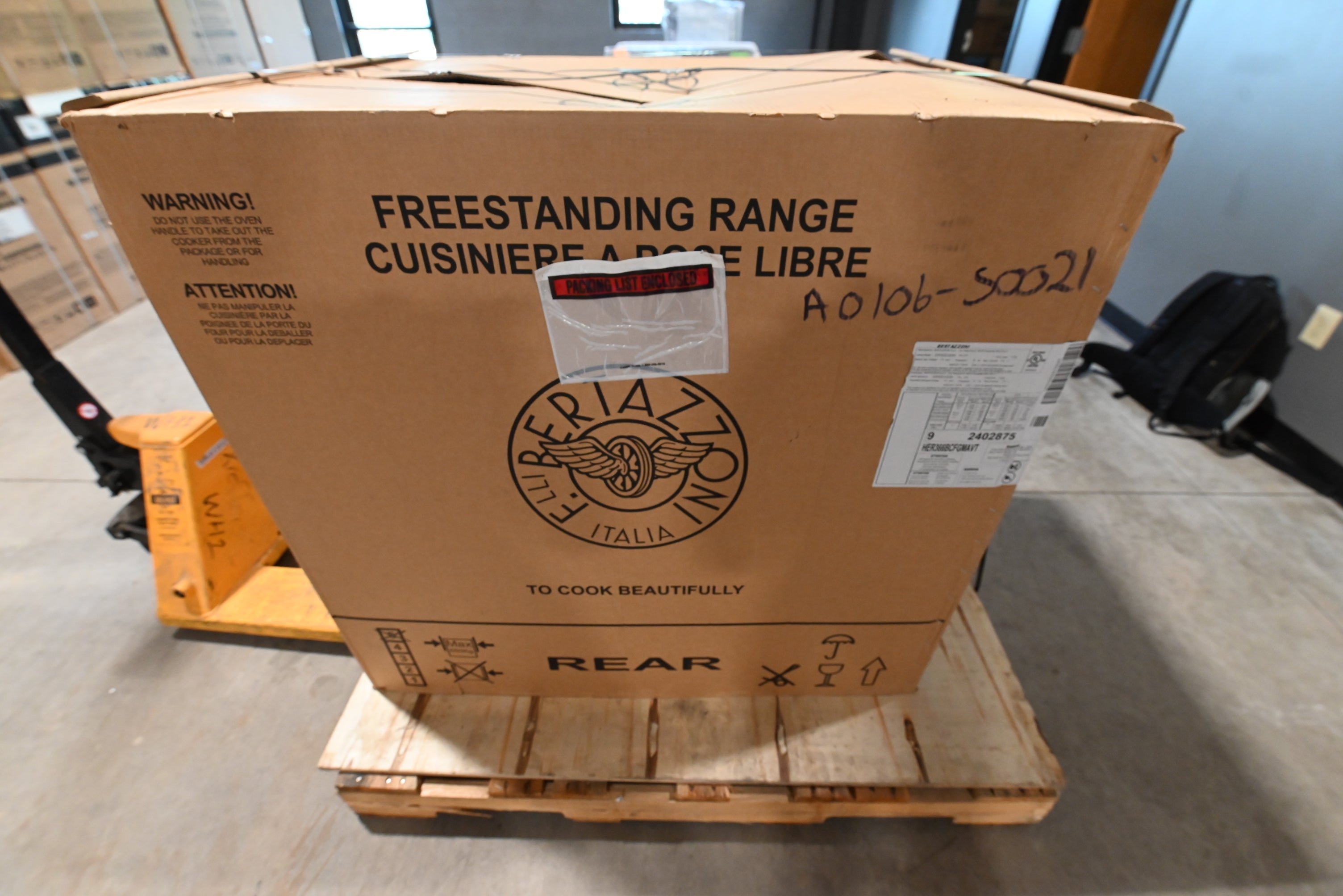 Bertazzoni HER366BCFGMAVT 36" Ivory Freestanding Gas Range