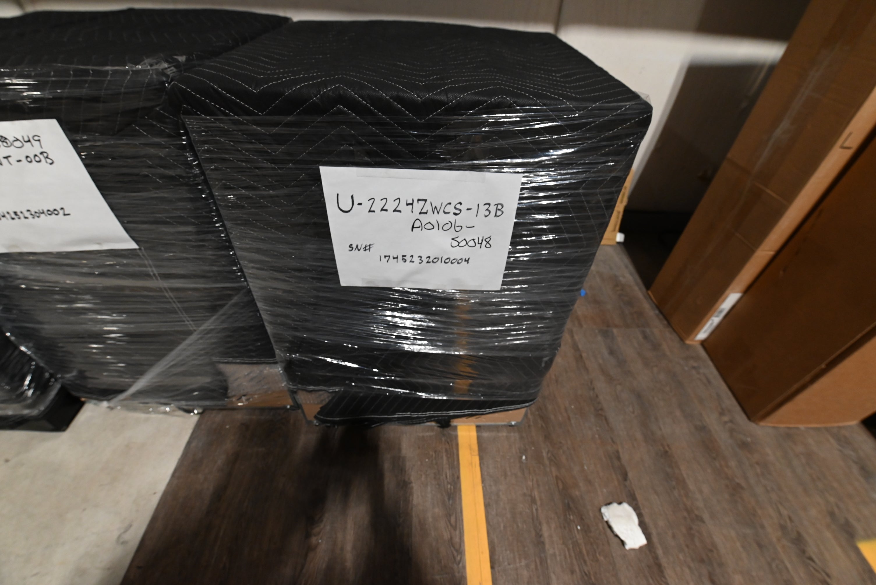 U-Line U-2224ZWCS-13B 24" Stainless Steel Undercounter Dual Zone Wine Cooler