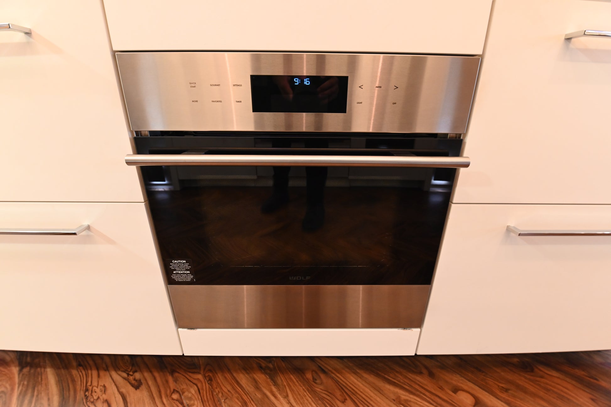 Wolf SO24TE/S/TH 24" Stainless Steel Electric Single Wall Oven