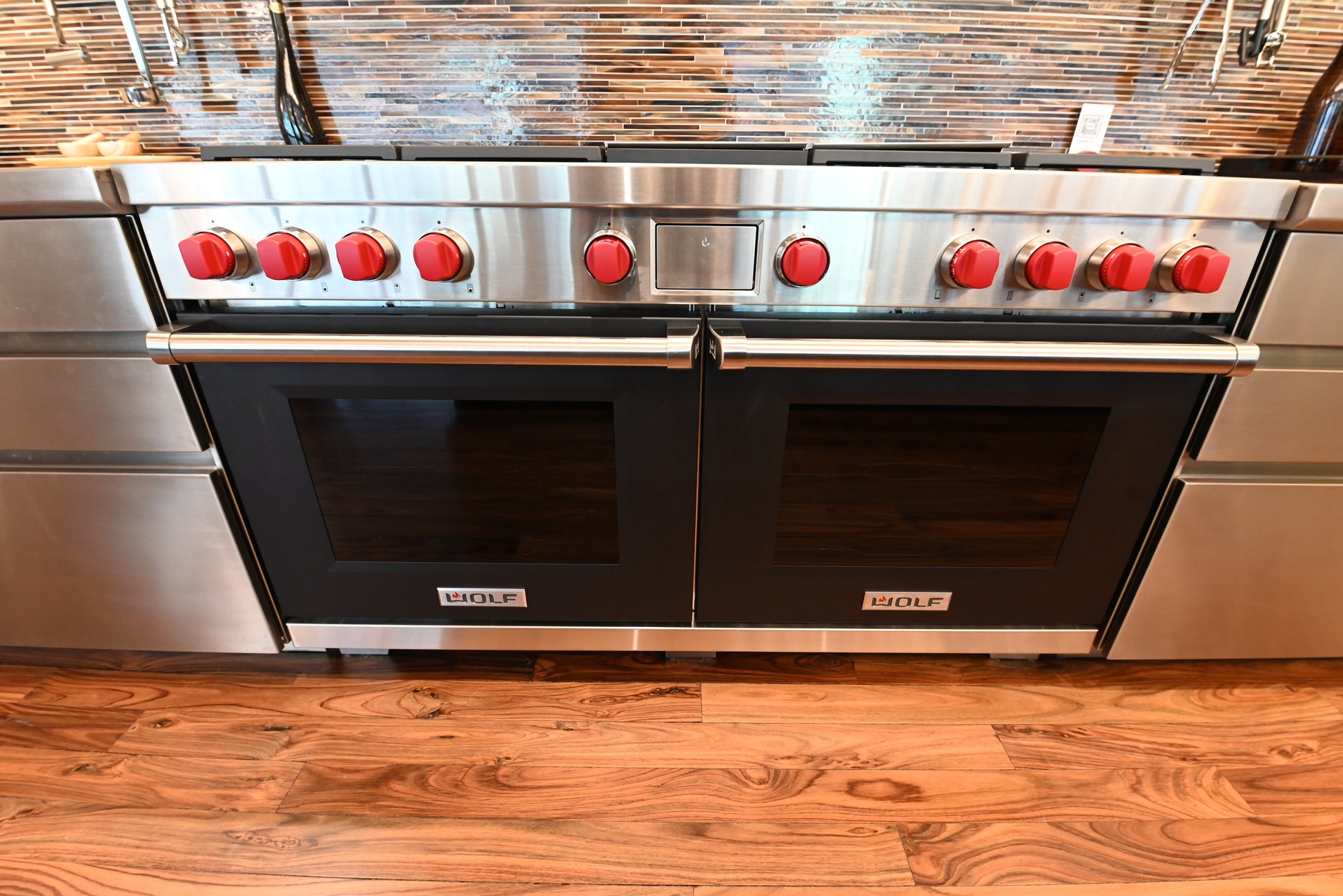 Wolf Certified DF60650CG/BK/P 60" Stainless Steel & Black Dual Fuel Range