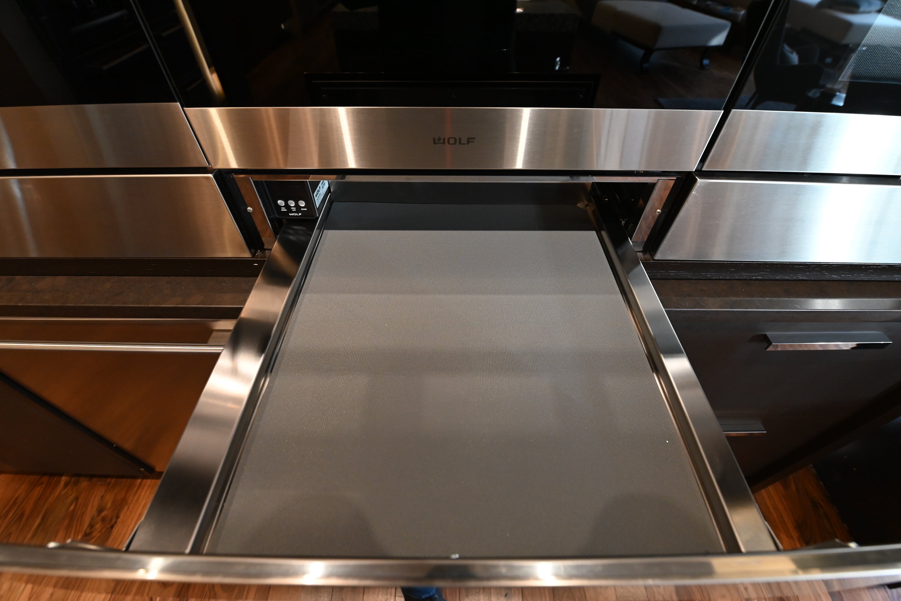 Wolf Certified CW24/S 24" Stainless Steel Cup Warming Drawer