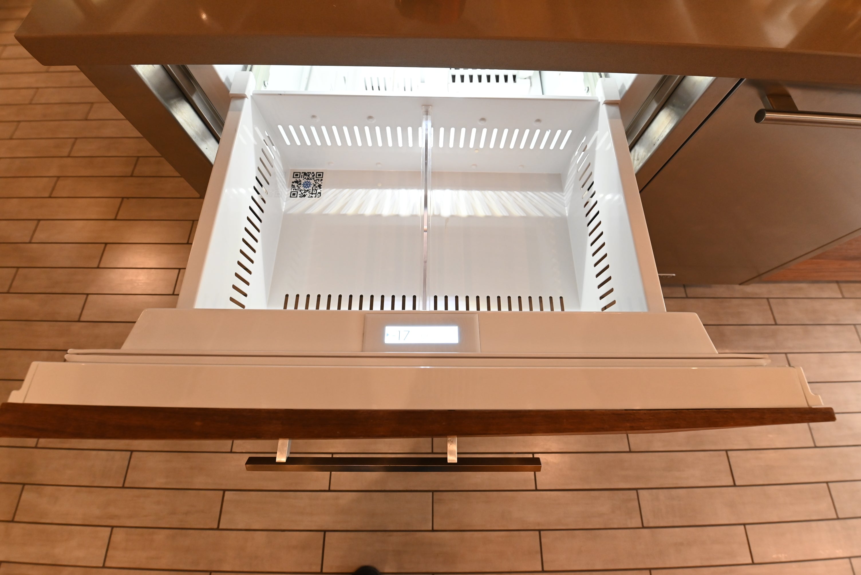 Sub-Zero Certified ID-30FI 30" Panel Ready Freezer Drawers with Ice Maker