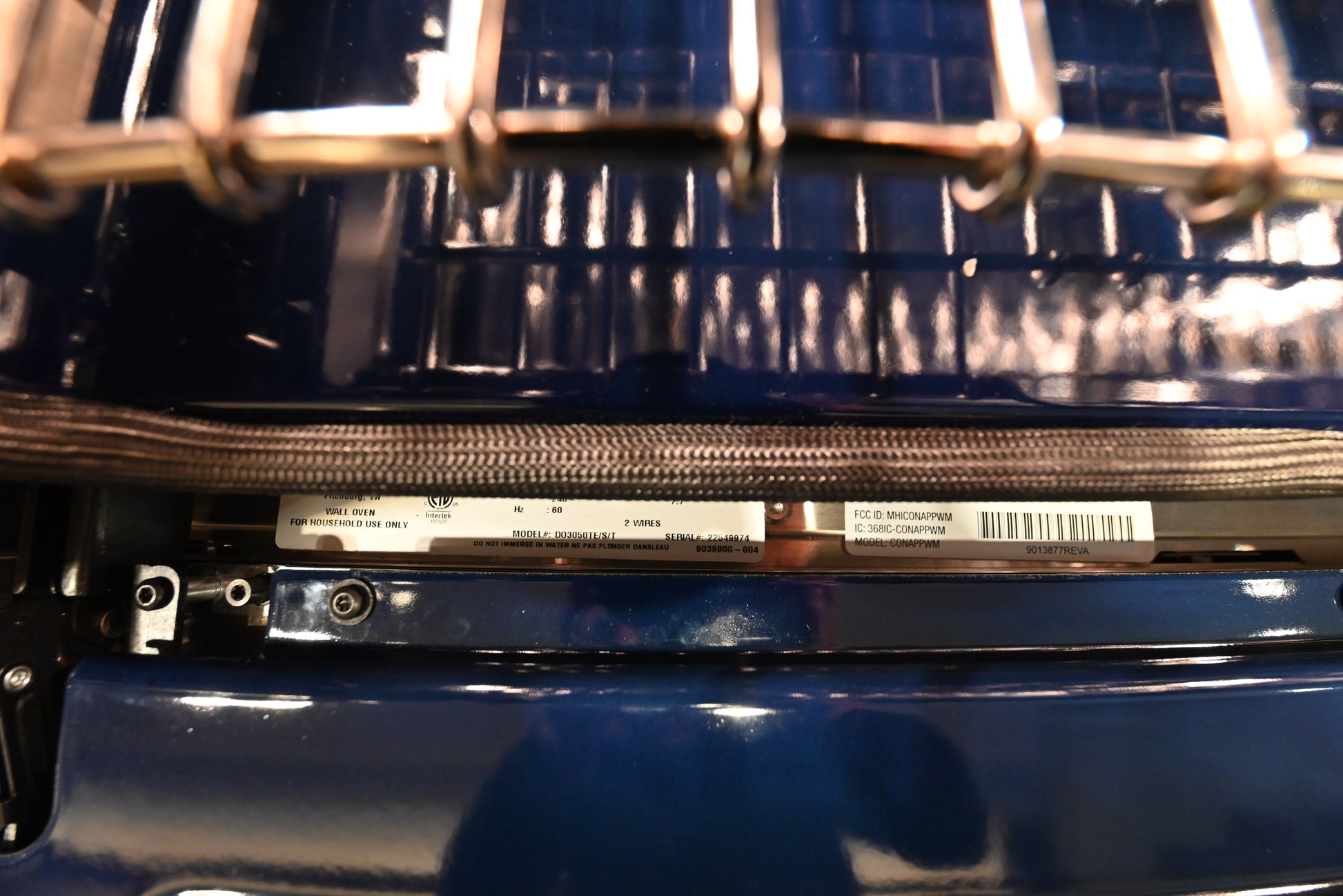 Wolf Certified DO3050TE/S/T 30" Stainless Steel Electric Double Wall Oven