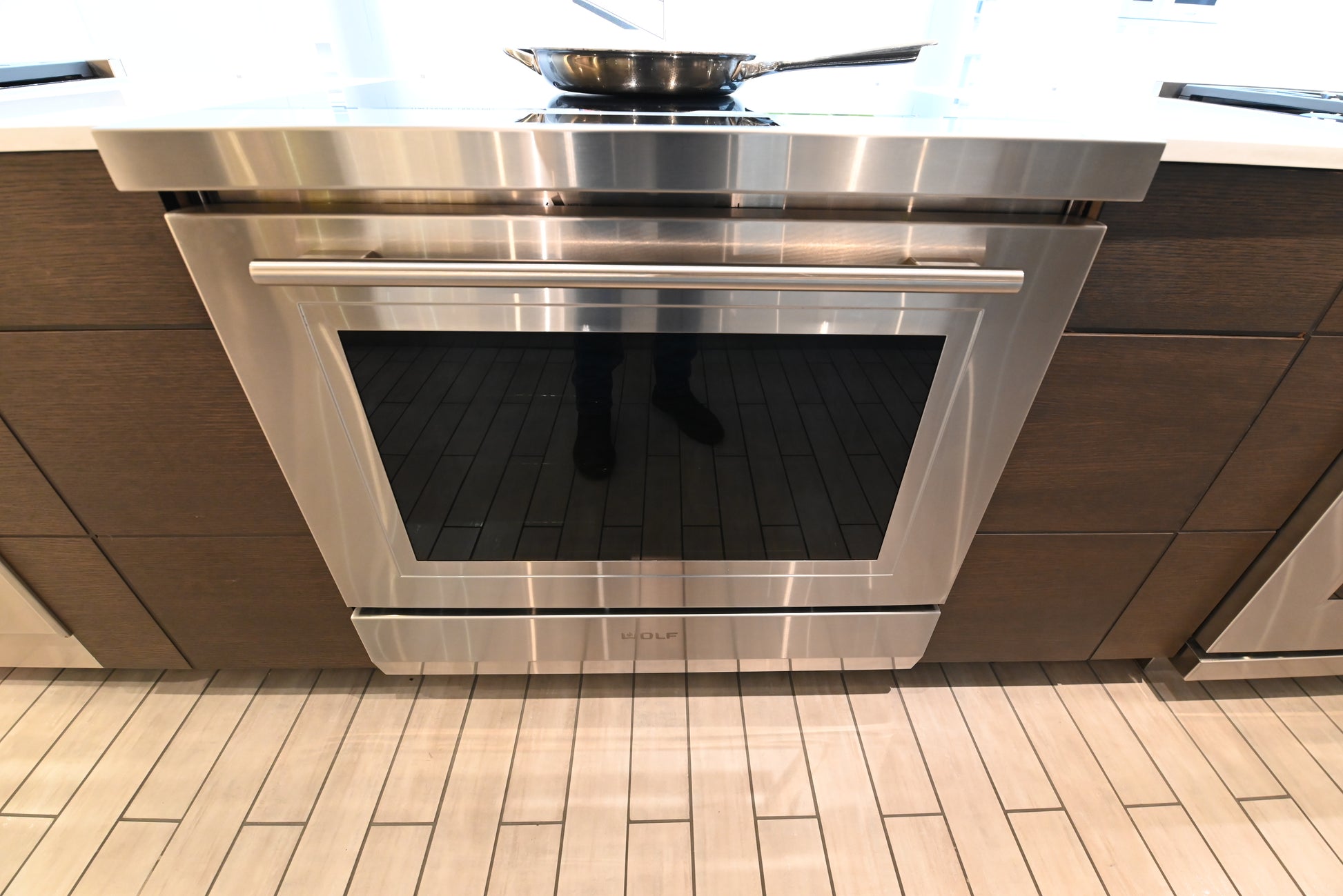 Wolf Certified IR36550/S/T 36" Stainless Steel Transitional Induction Range