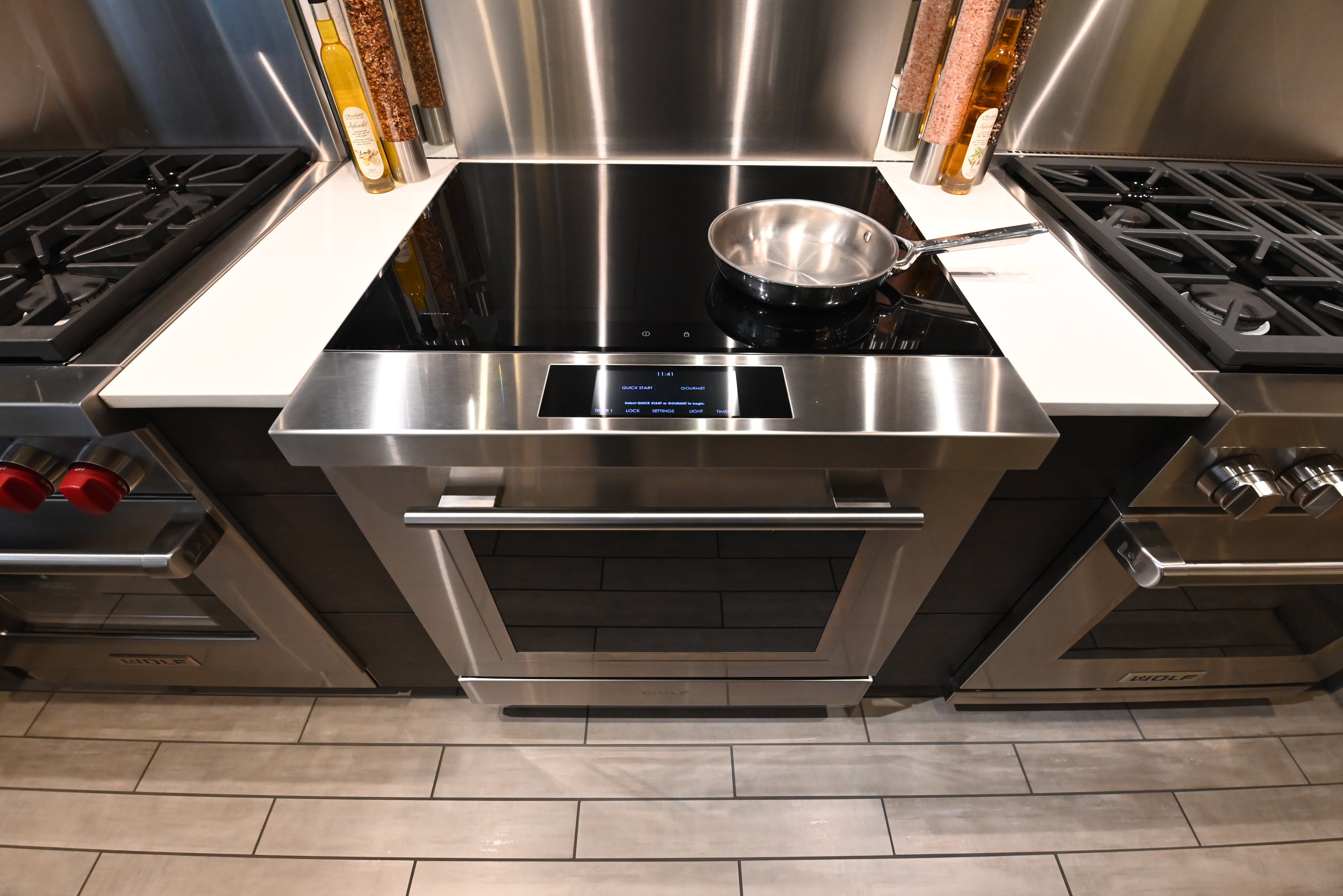 Wolf Certified IR30450/S/T 30" Stainless Steel Induction Range