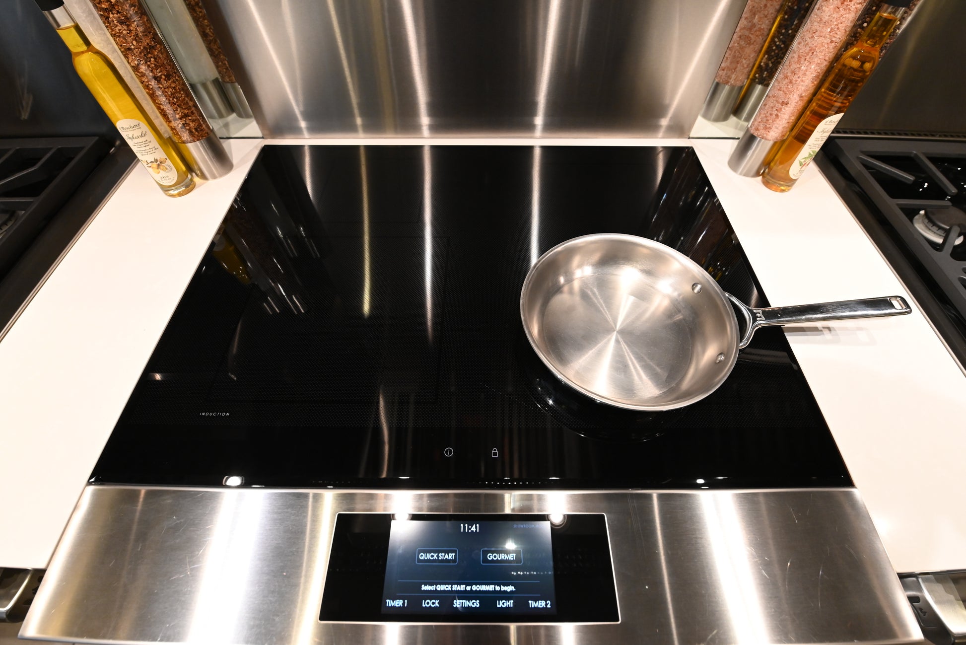 Wolf Certified IR30450/S/T 30" Stainless Steel Induction Range