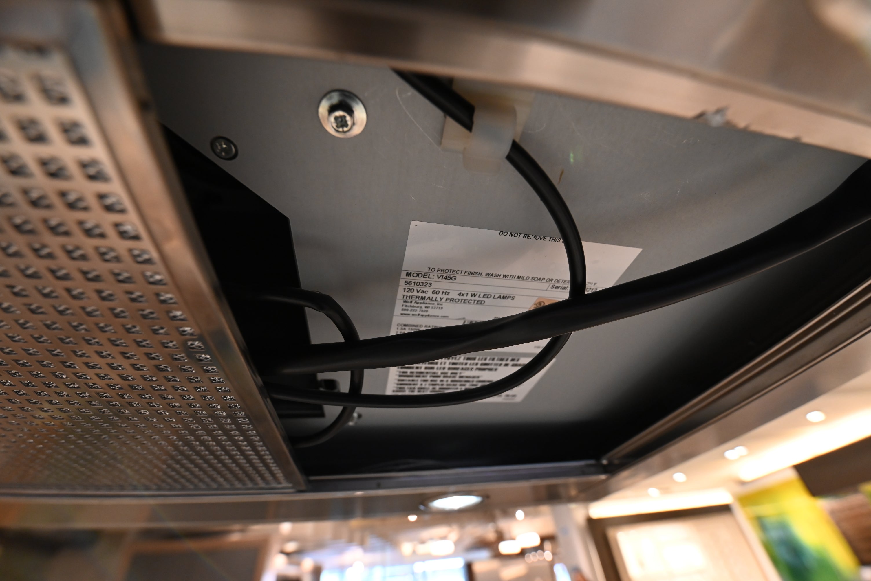 Wolf Certified VI45G 45" Stainless Steel Glass Island Chimney Hood