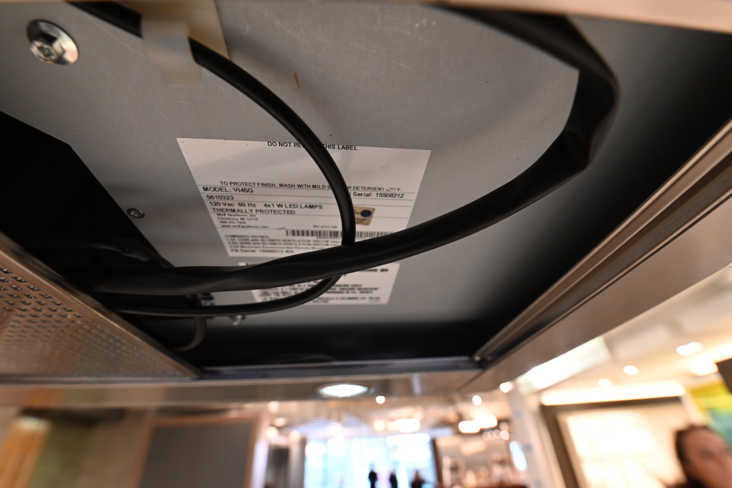 Wolf Certified VI45G 45" Stainless Steel Glass Island Chimney Hood