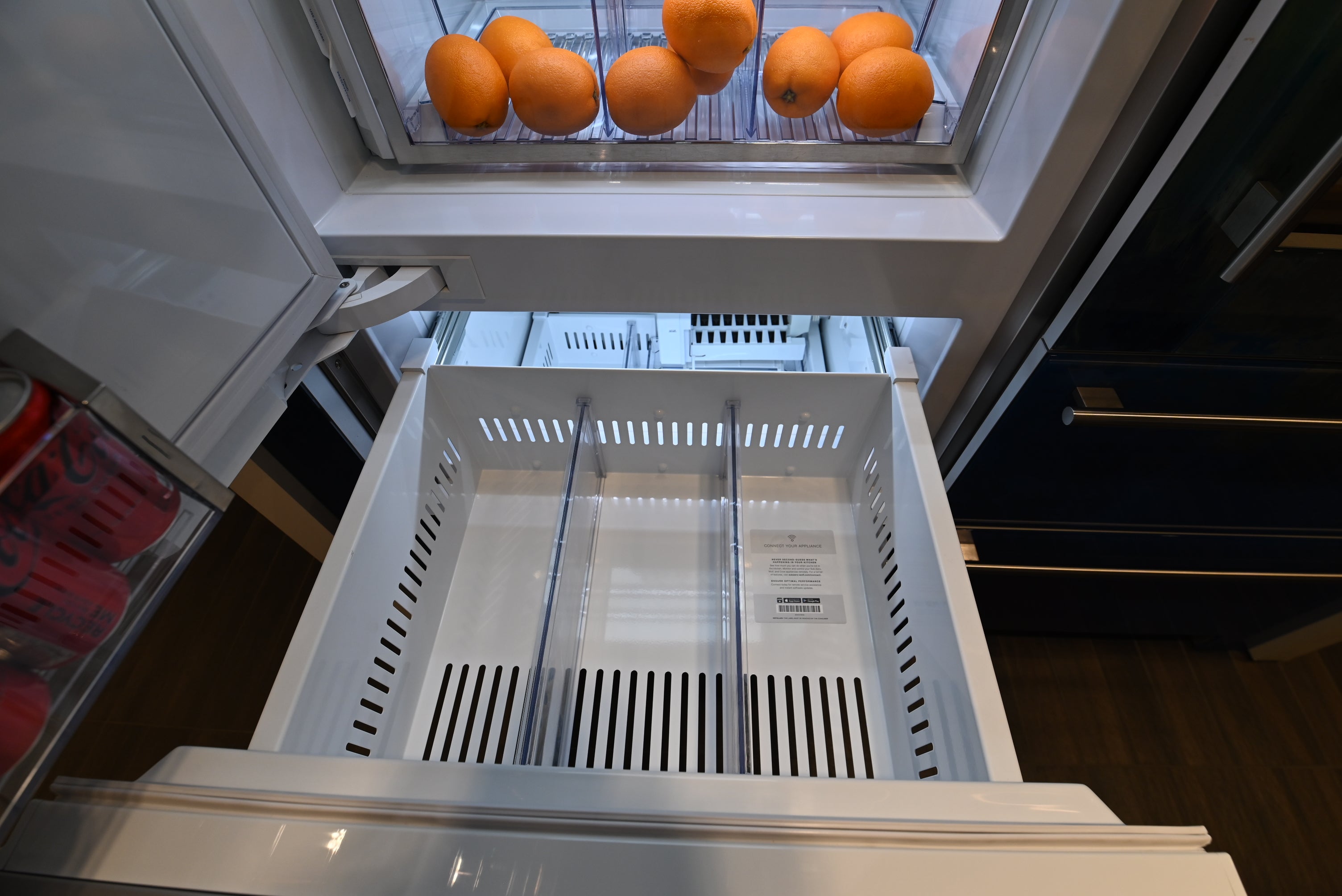 Sub-Zero Certified DET3050CI/L 30" Panel Ready Bottom Freezer Refrigerator