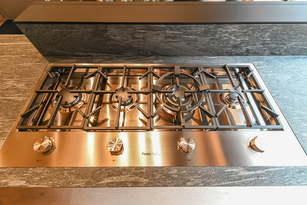 Valcucine Venture: Forma Mentis Modern Kitchen with Genius Loci Island