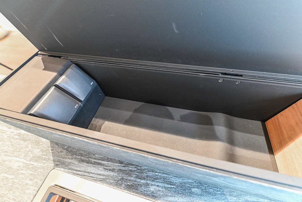 Valcucine Venture: Forma Mentis Modern Kitchen with Genius Loci Island