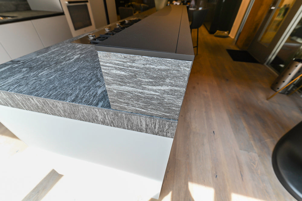 Valcucine Venture: Forma Mentis Modern Kitchen with Genius Loci Island