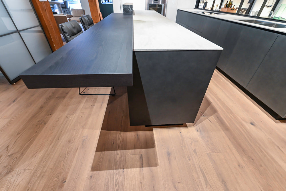 Valcucine Venture: Artematica Modern Kitchen with Island & Gaggenau Appliances