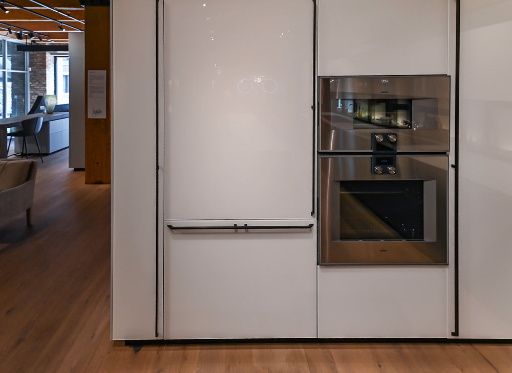 Valcucine Venture: Artematica Modern Kitchen with Island & Gaggenau Appliances